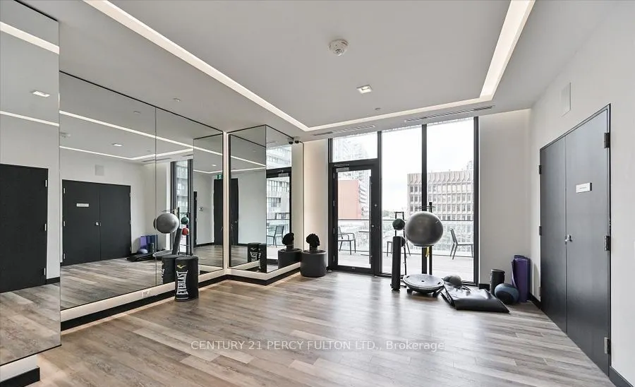 8 Eglinton Avenue E, #1808