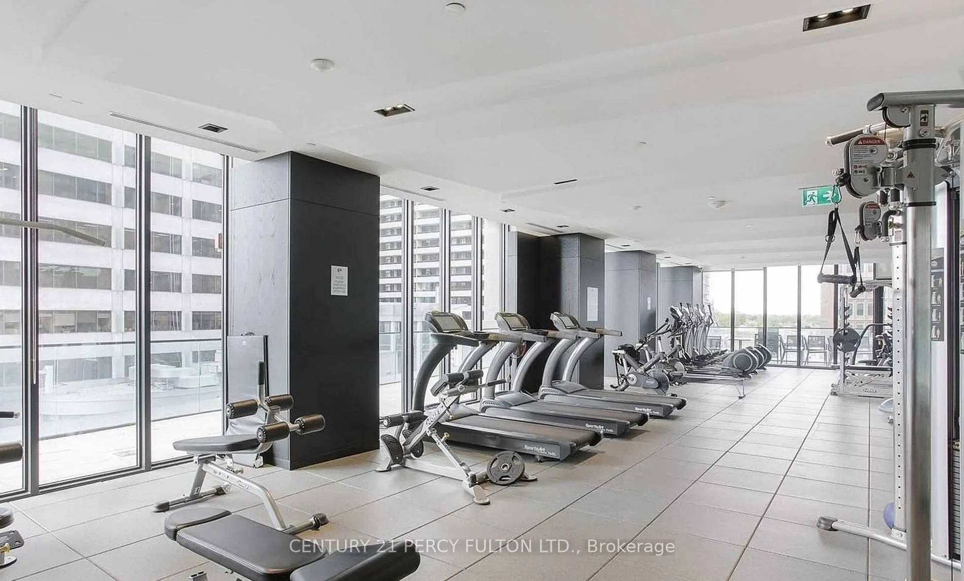 8 Eglinton Avenue E, #1808