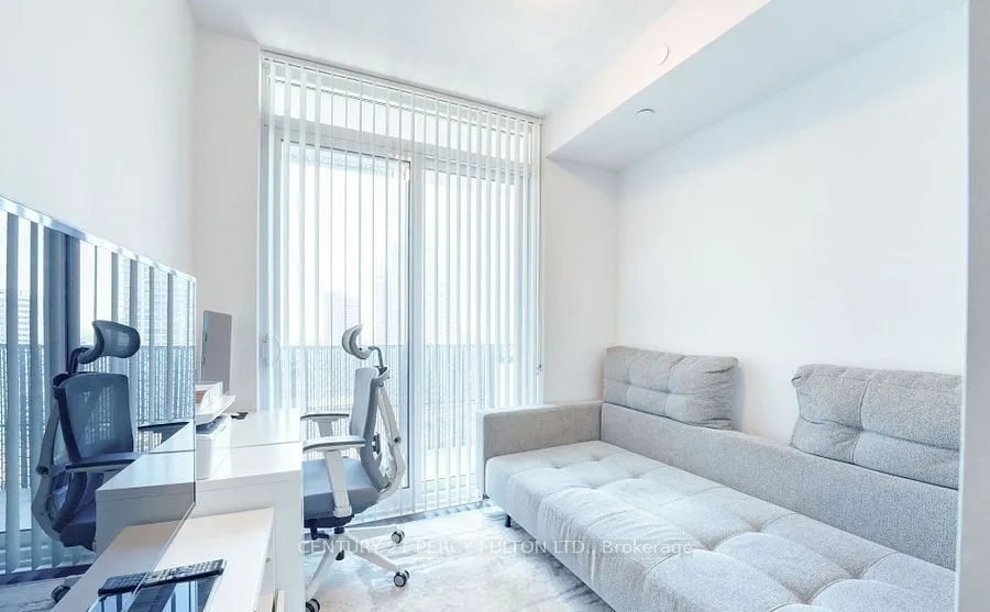 8 Eglinton Avenue E, #1808