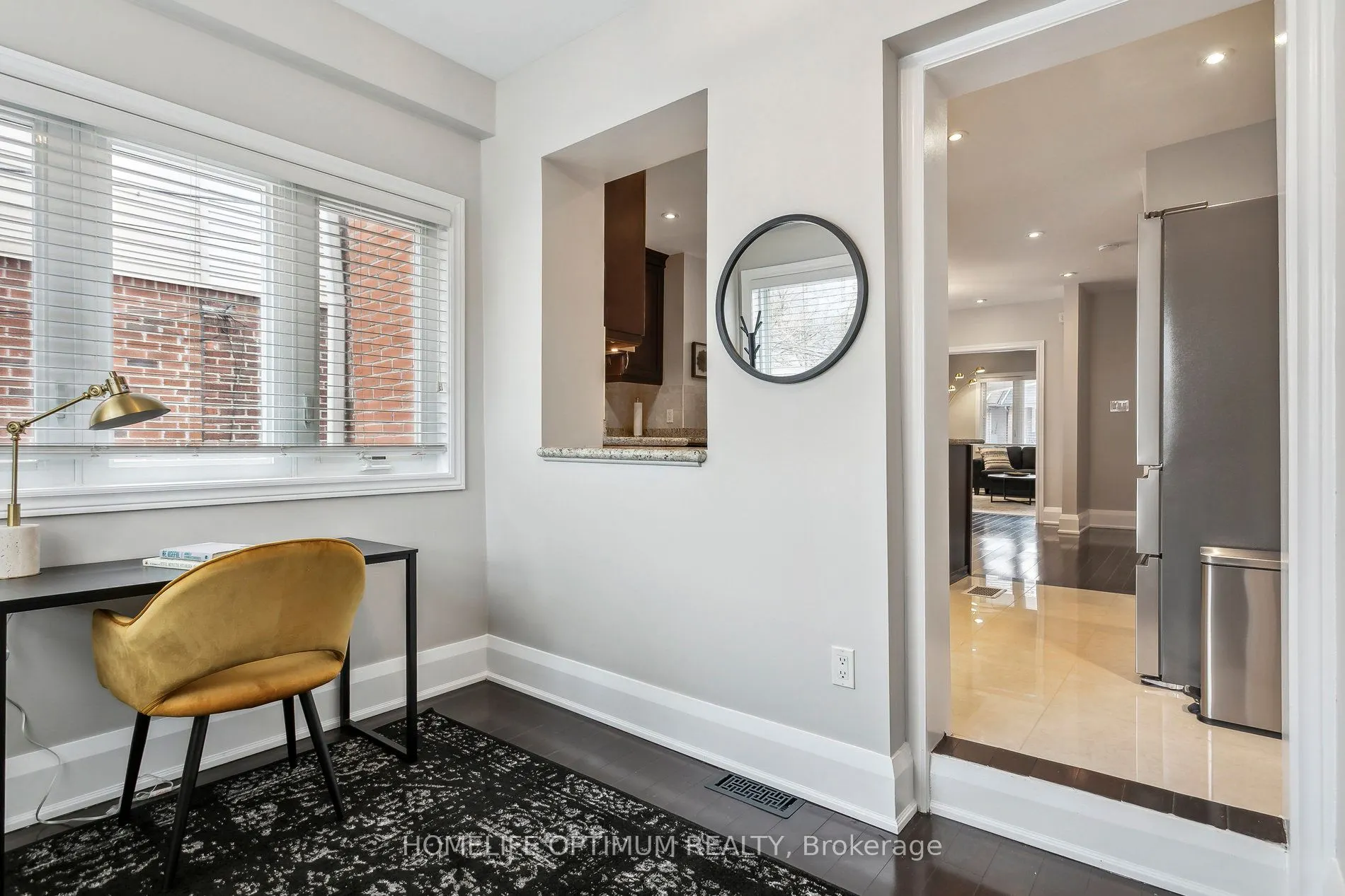 52 Hillsdale Avenue W