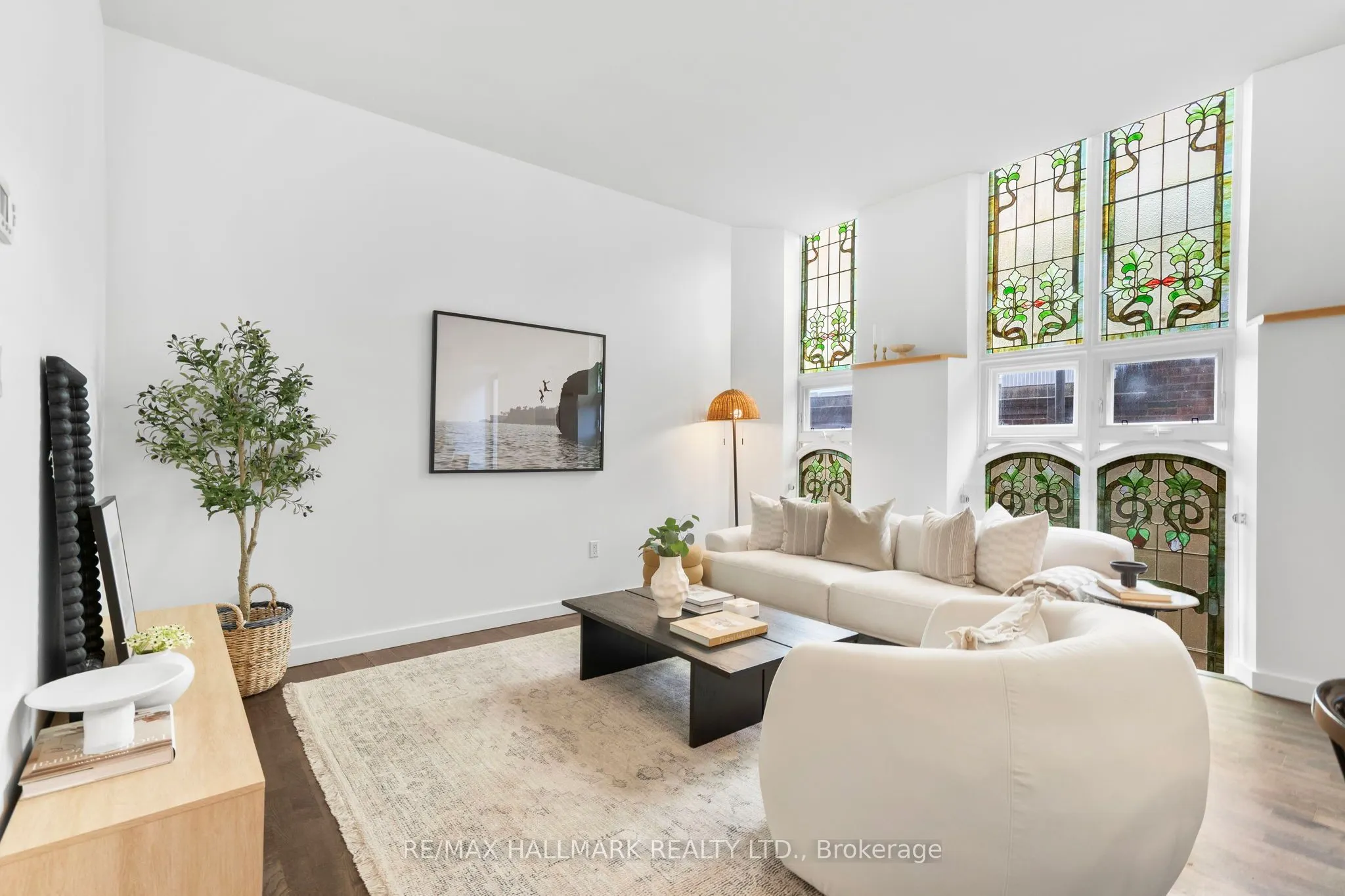 701 Dovercourt Road, #202