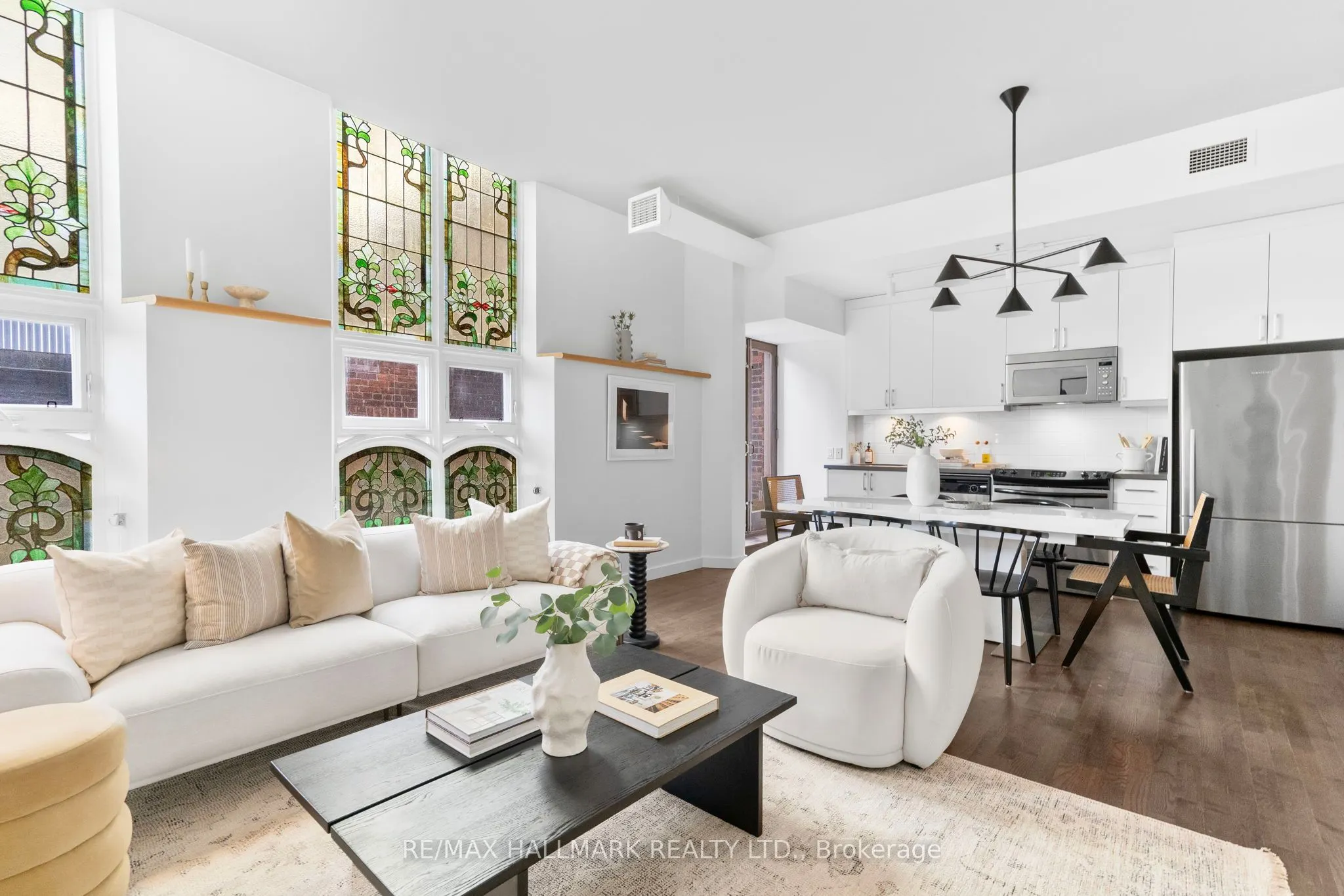 701 Dovercourt Road, #202