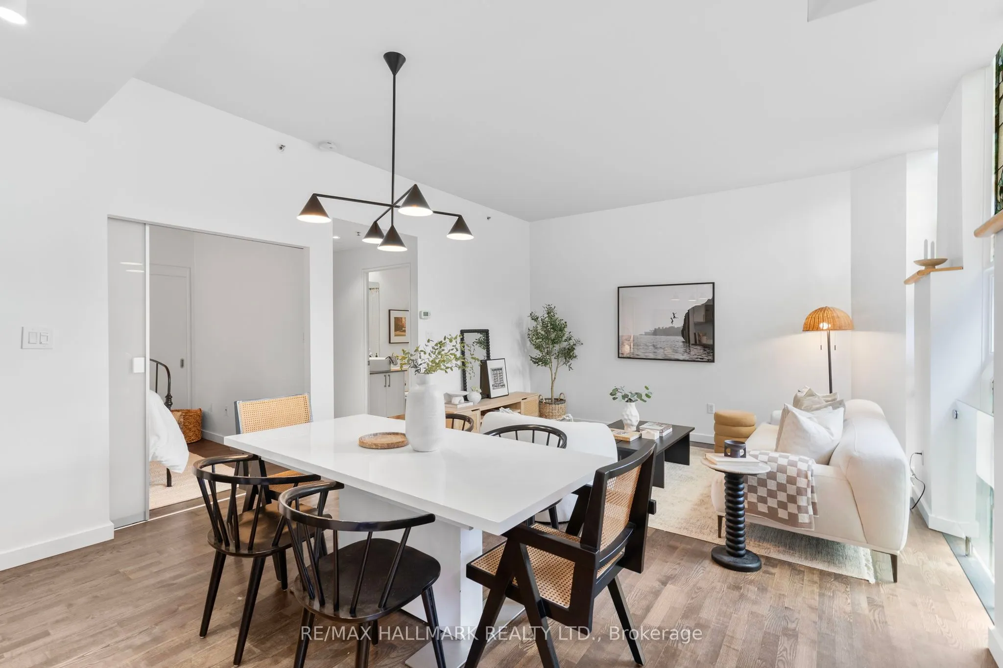 701 Dovercourt Road, #202