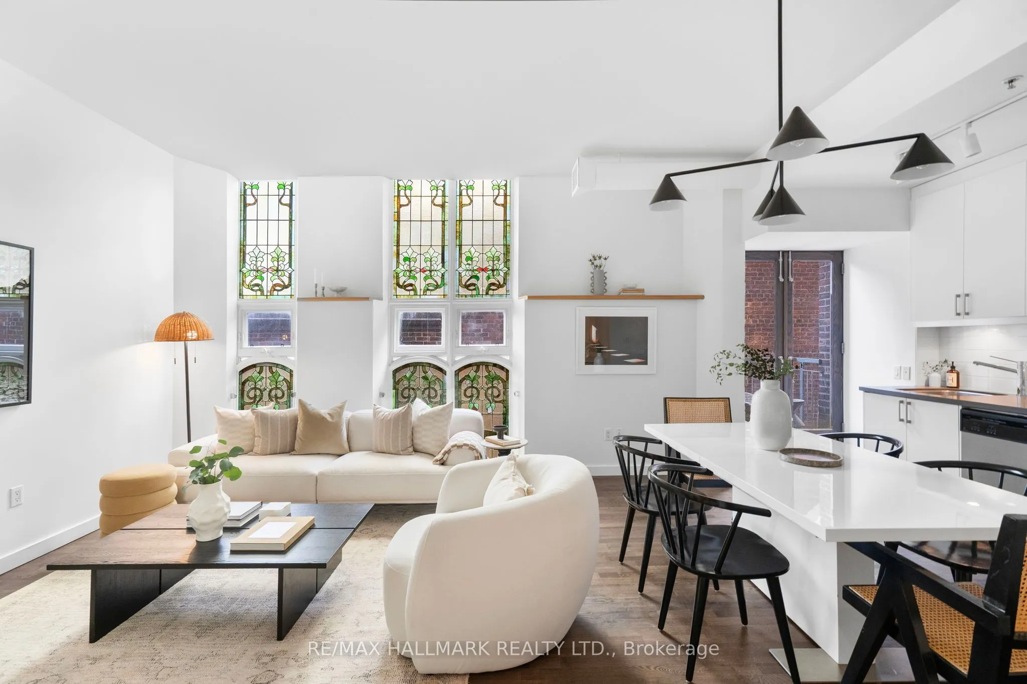 701 Dovercourt Road, #202