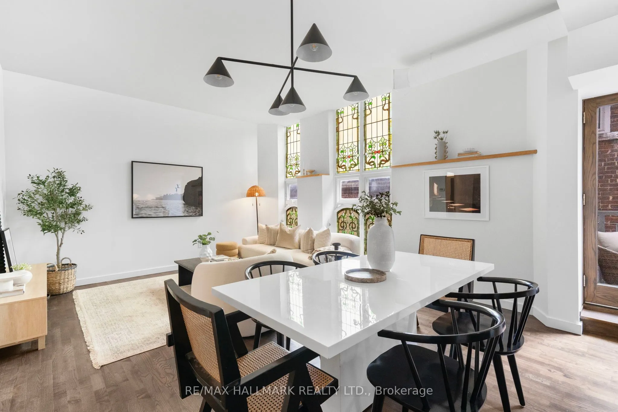 701 Dovercourt Road, #202
