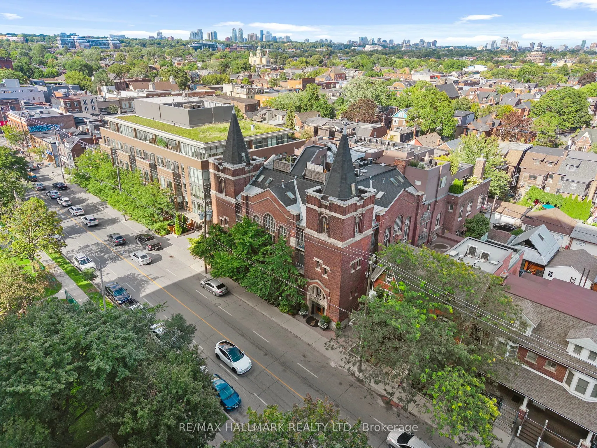 701 Dovercourt Road, #202