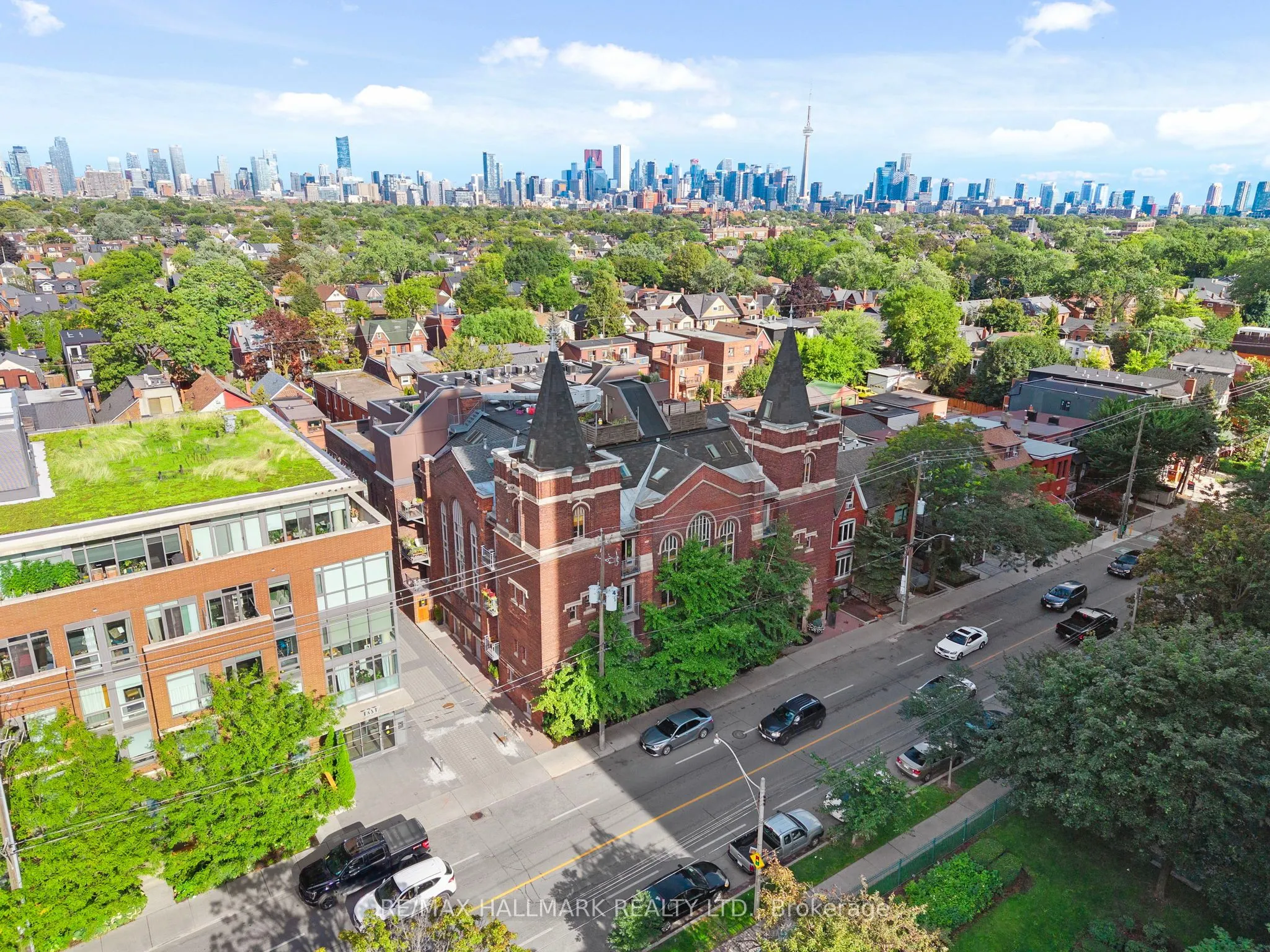 701 Dovercourt Road, #202