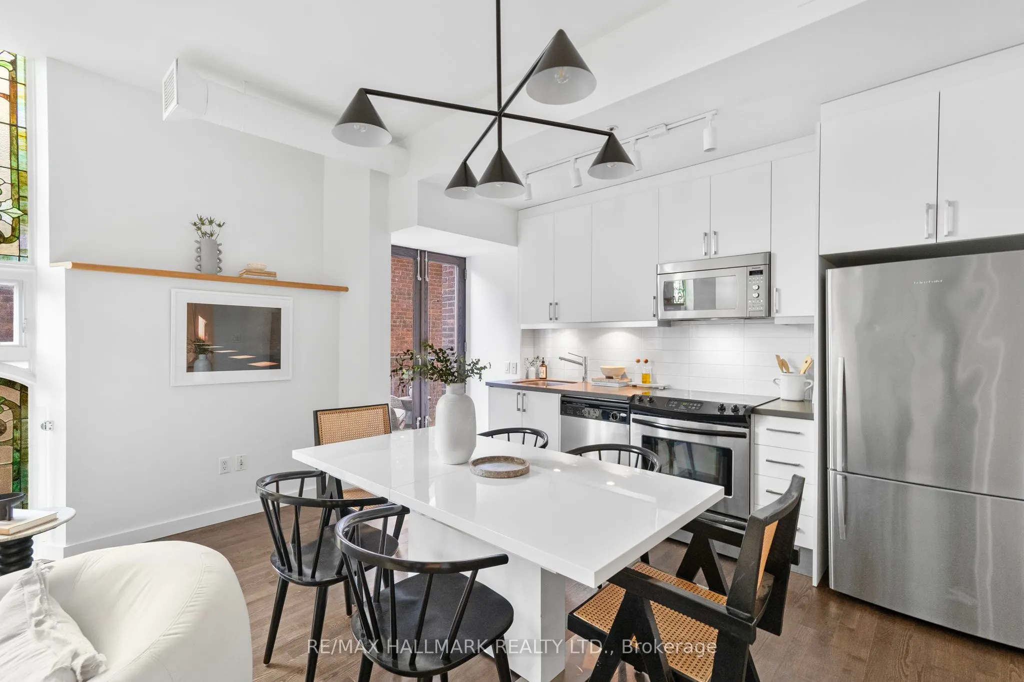 701 Dovercourt Road, #202