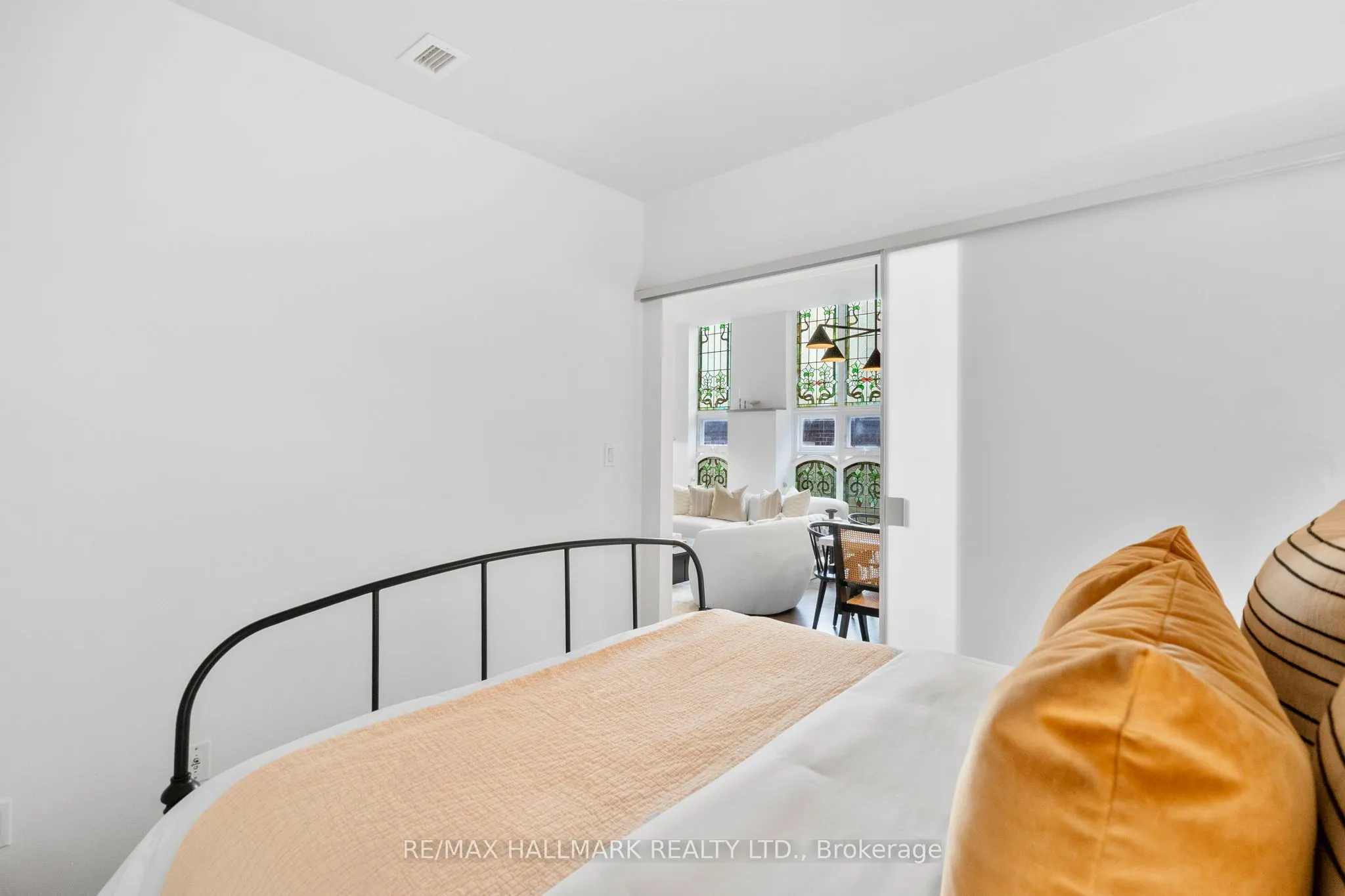 701 Dovercourt Road, #202
