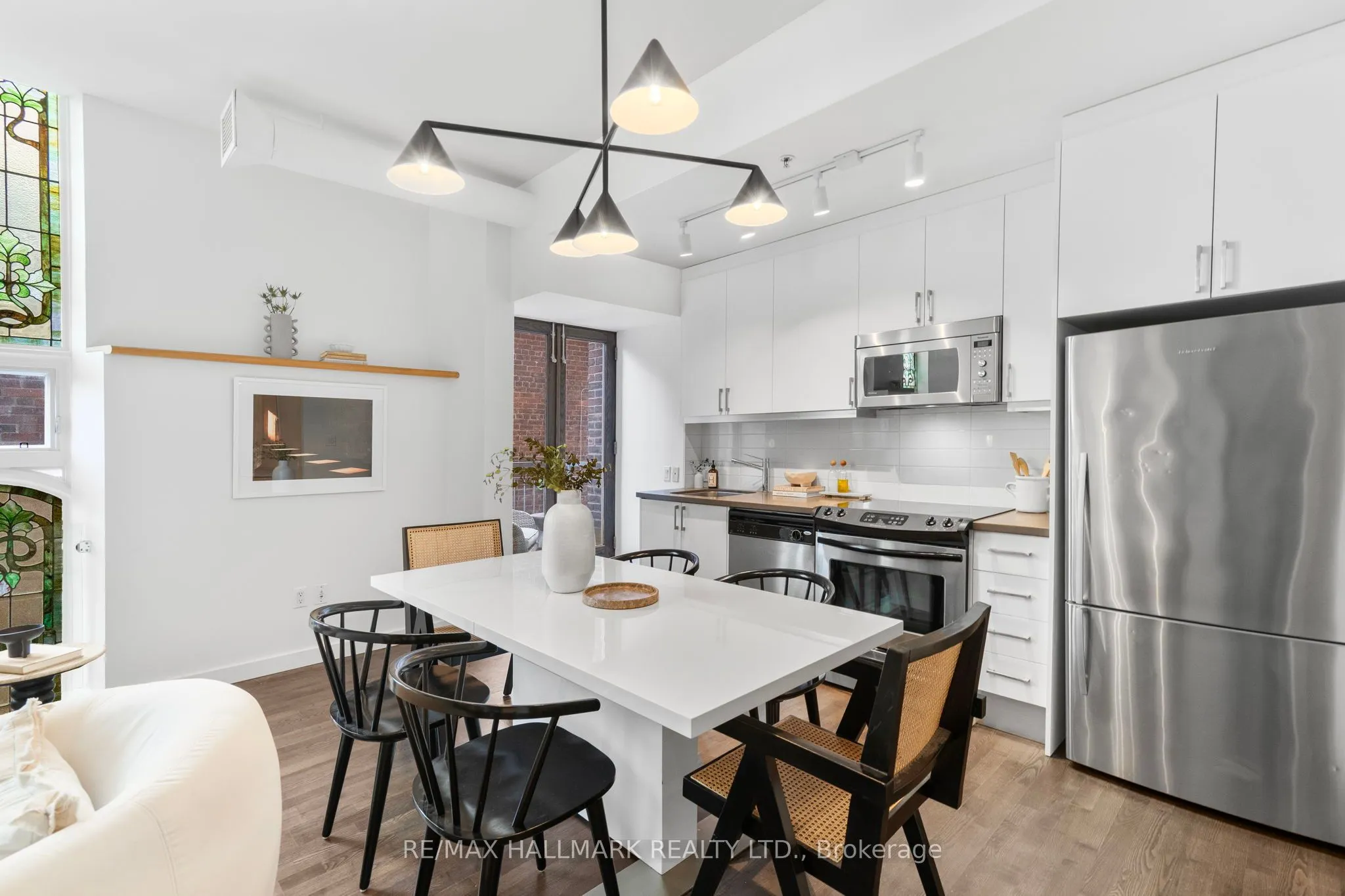 701 Dovercourt Road, #202