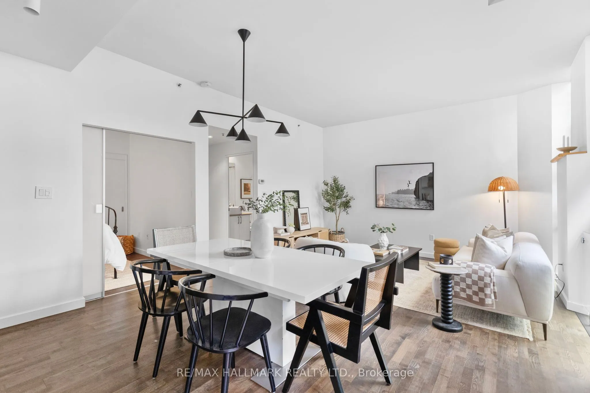 701 Dovercourt Road, #202