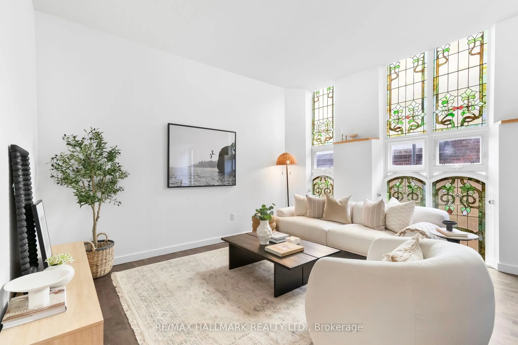 701 Dovercourt Road, #202