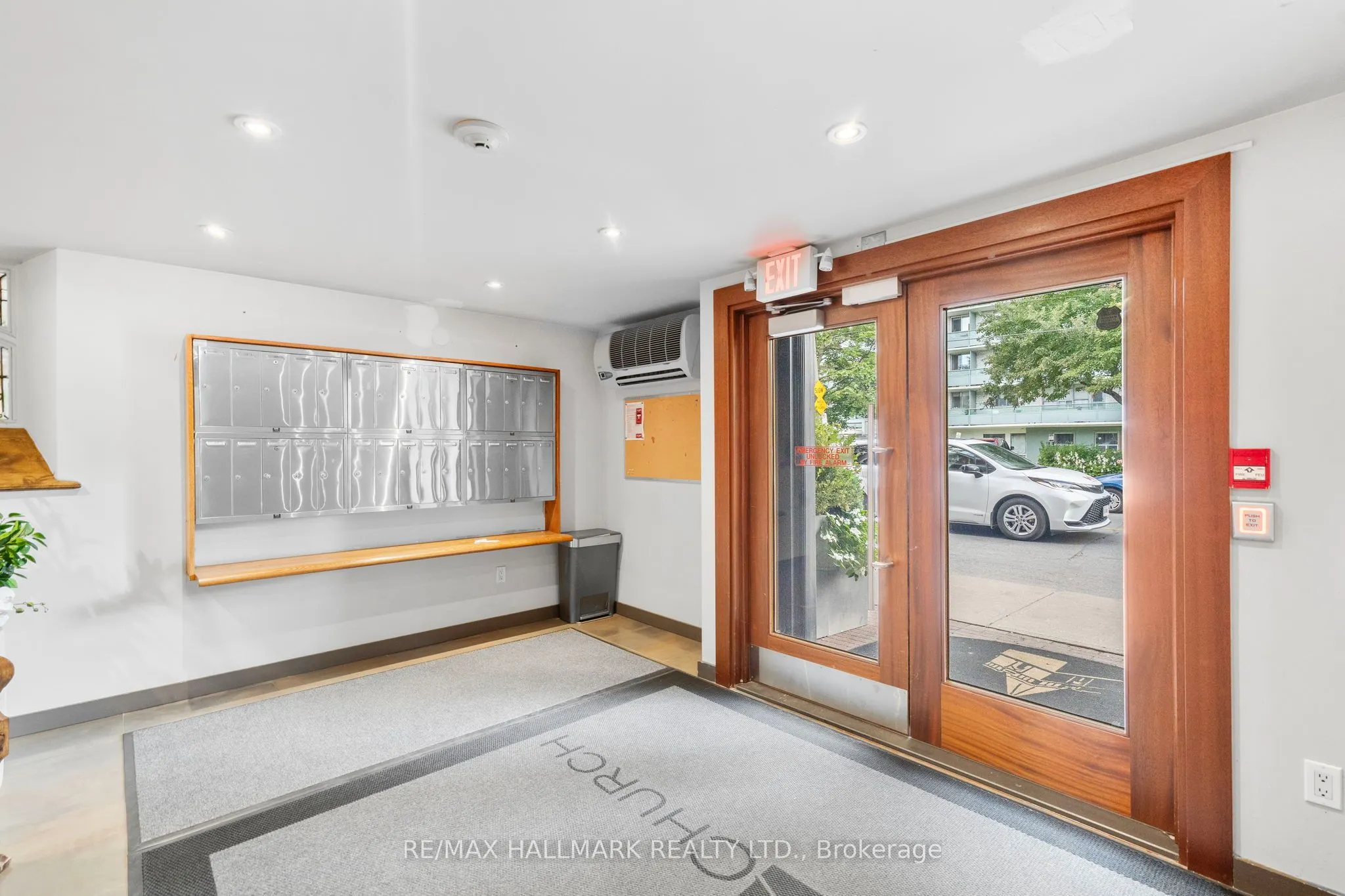 701 Dovercourt Road, #202