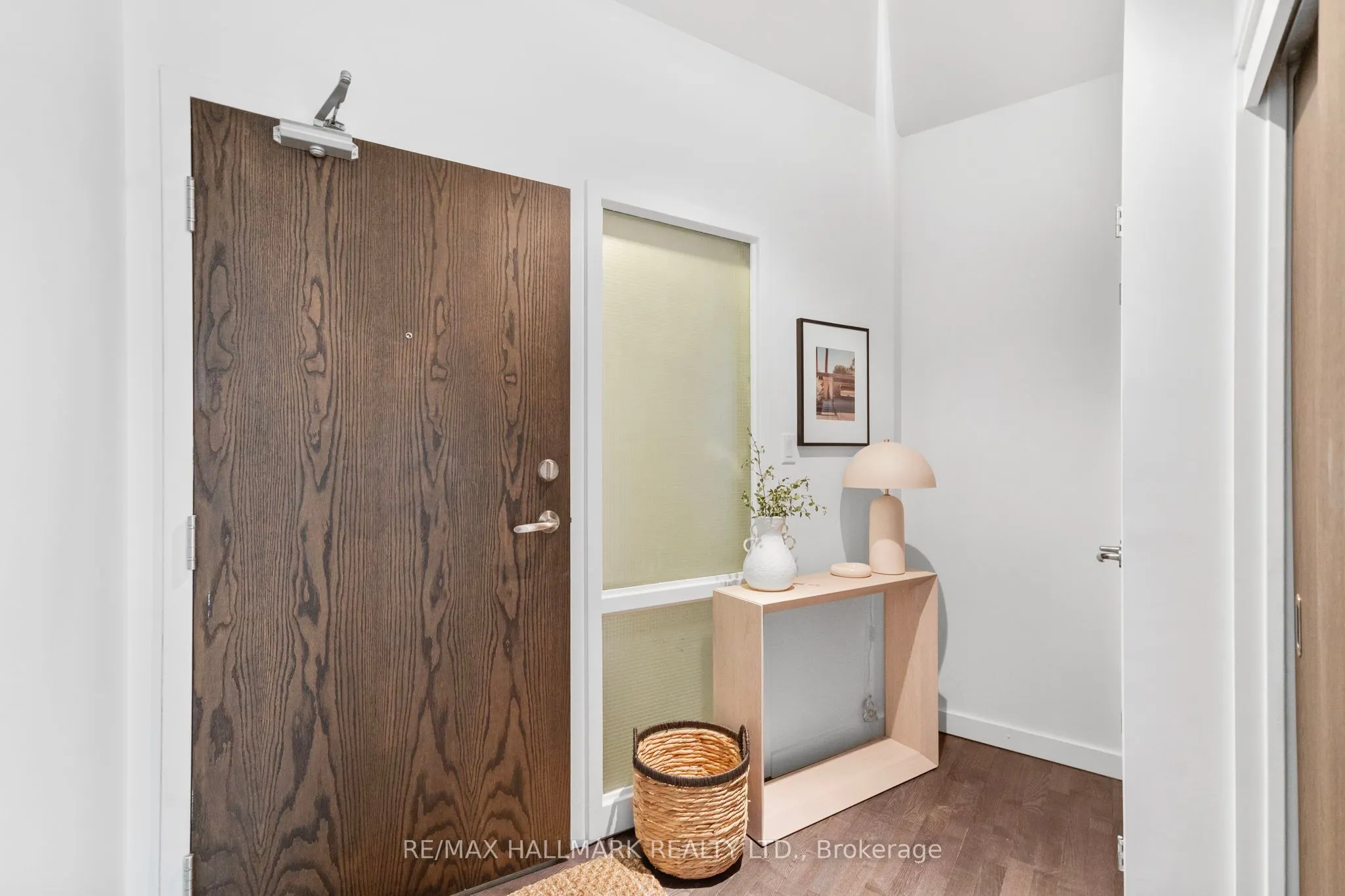 701 Dovercourt Road, #202