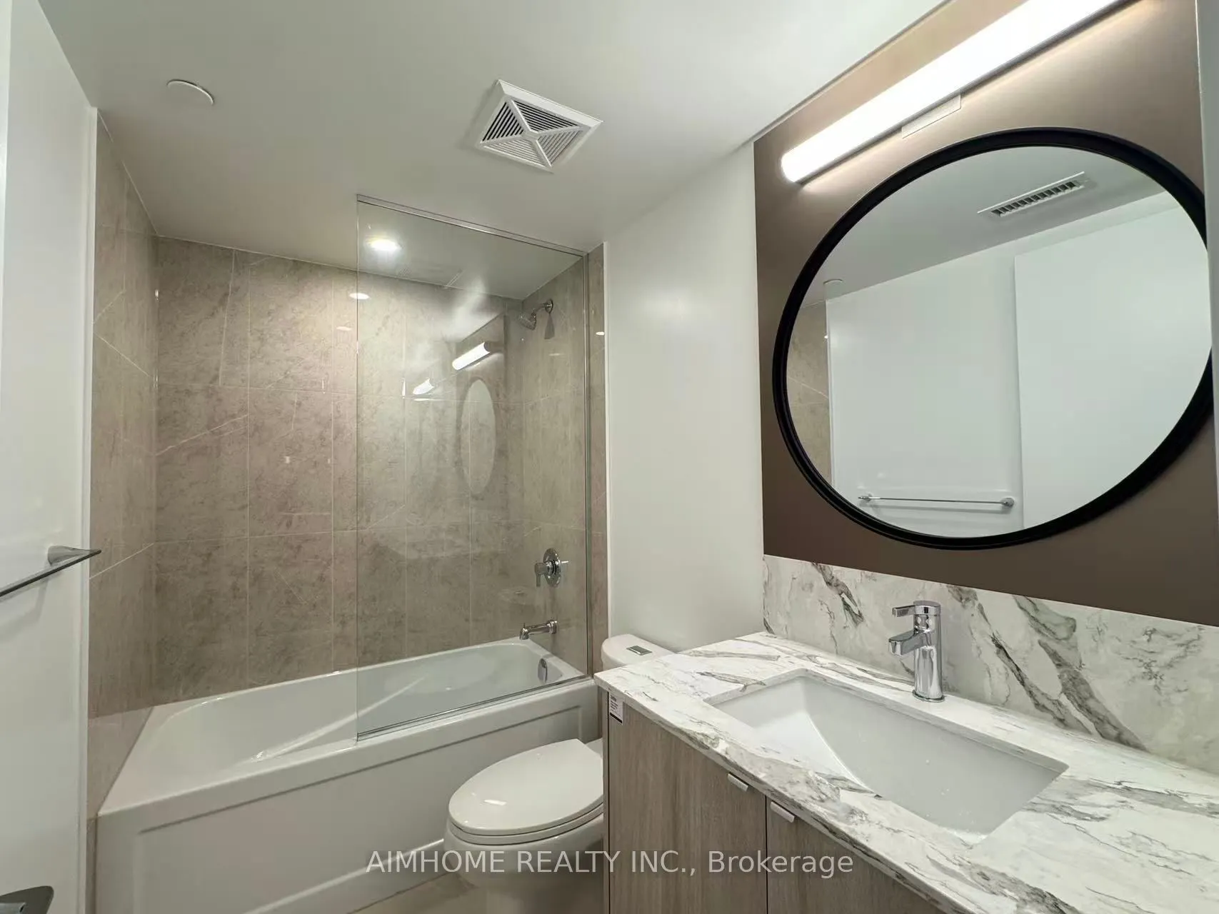 771 Yonge Street, #901