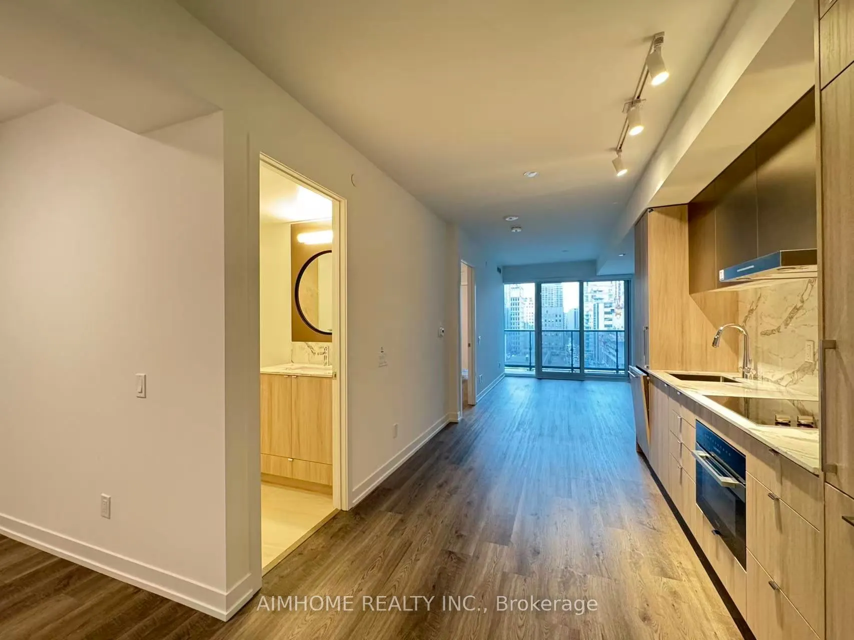 771 Yonge Street, #901