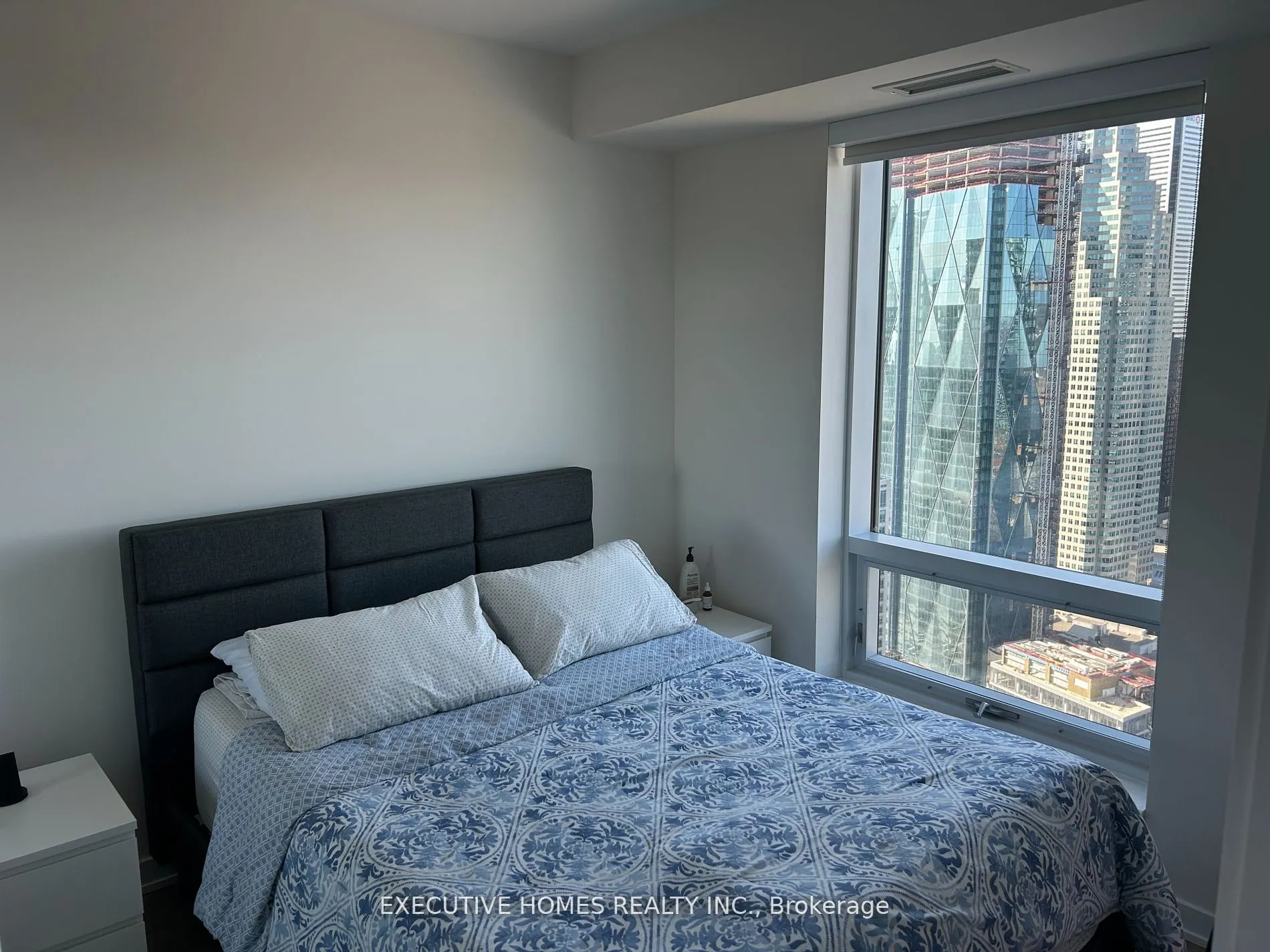 28 Freeland Street, #4806