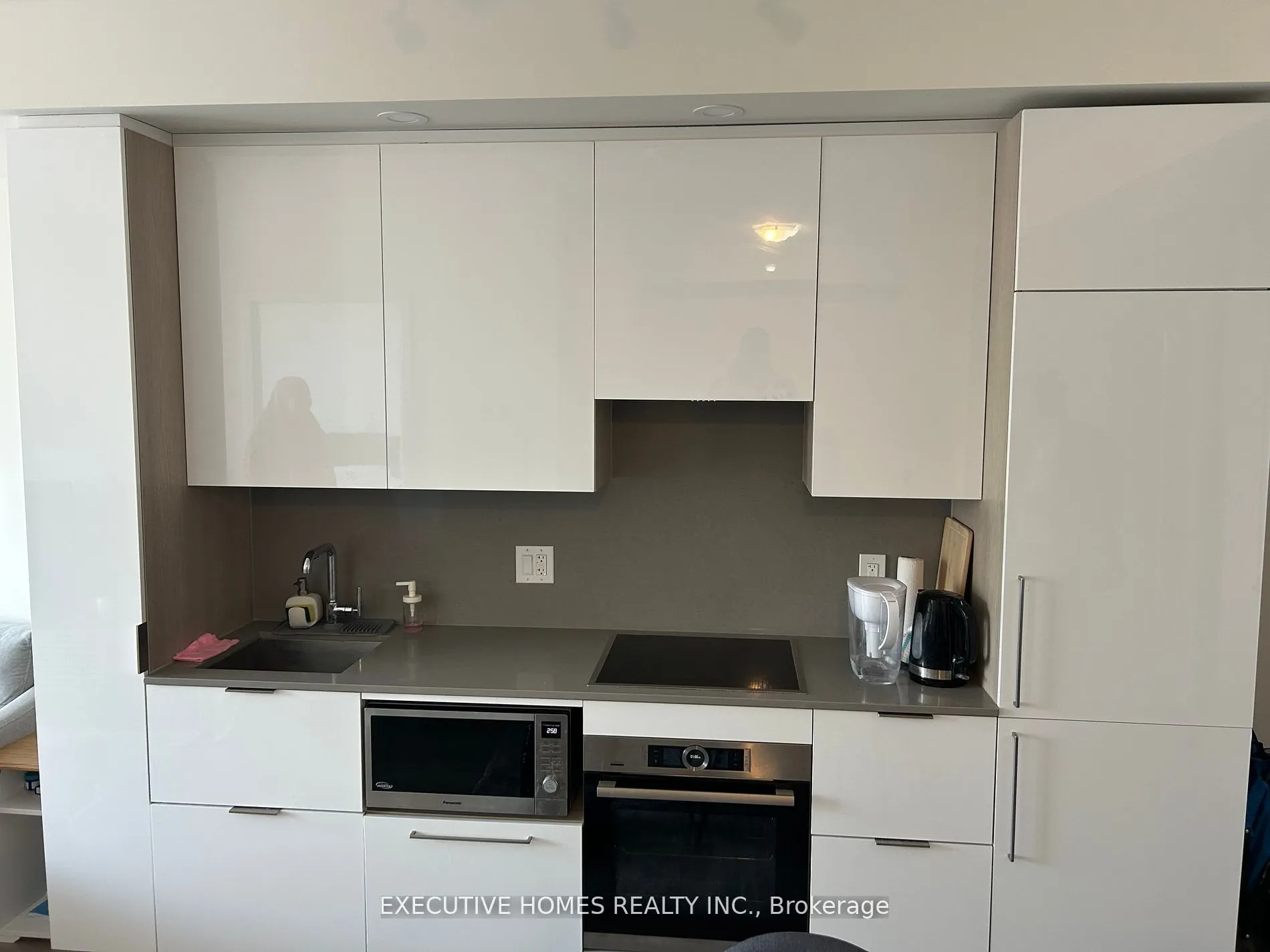 28 Freeland Street, #4806