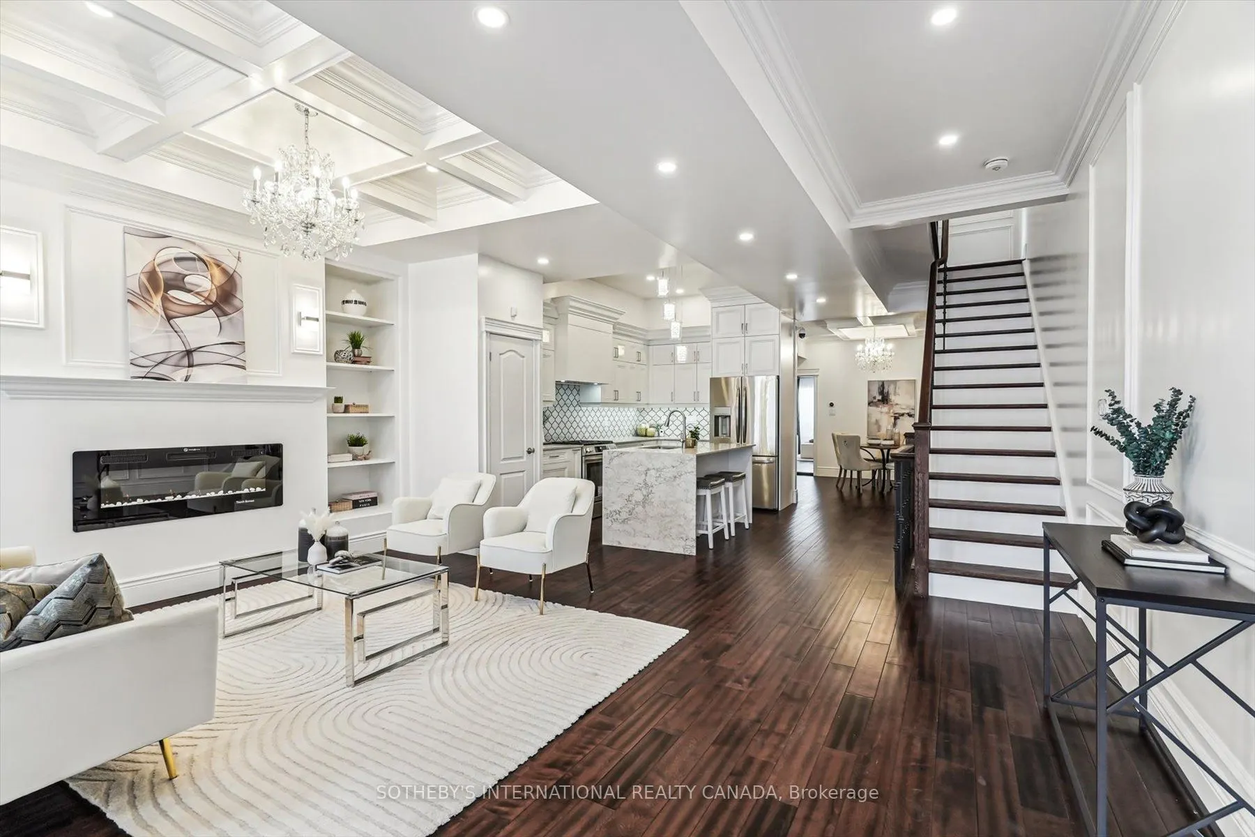 290 Bathurst Street