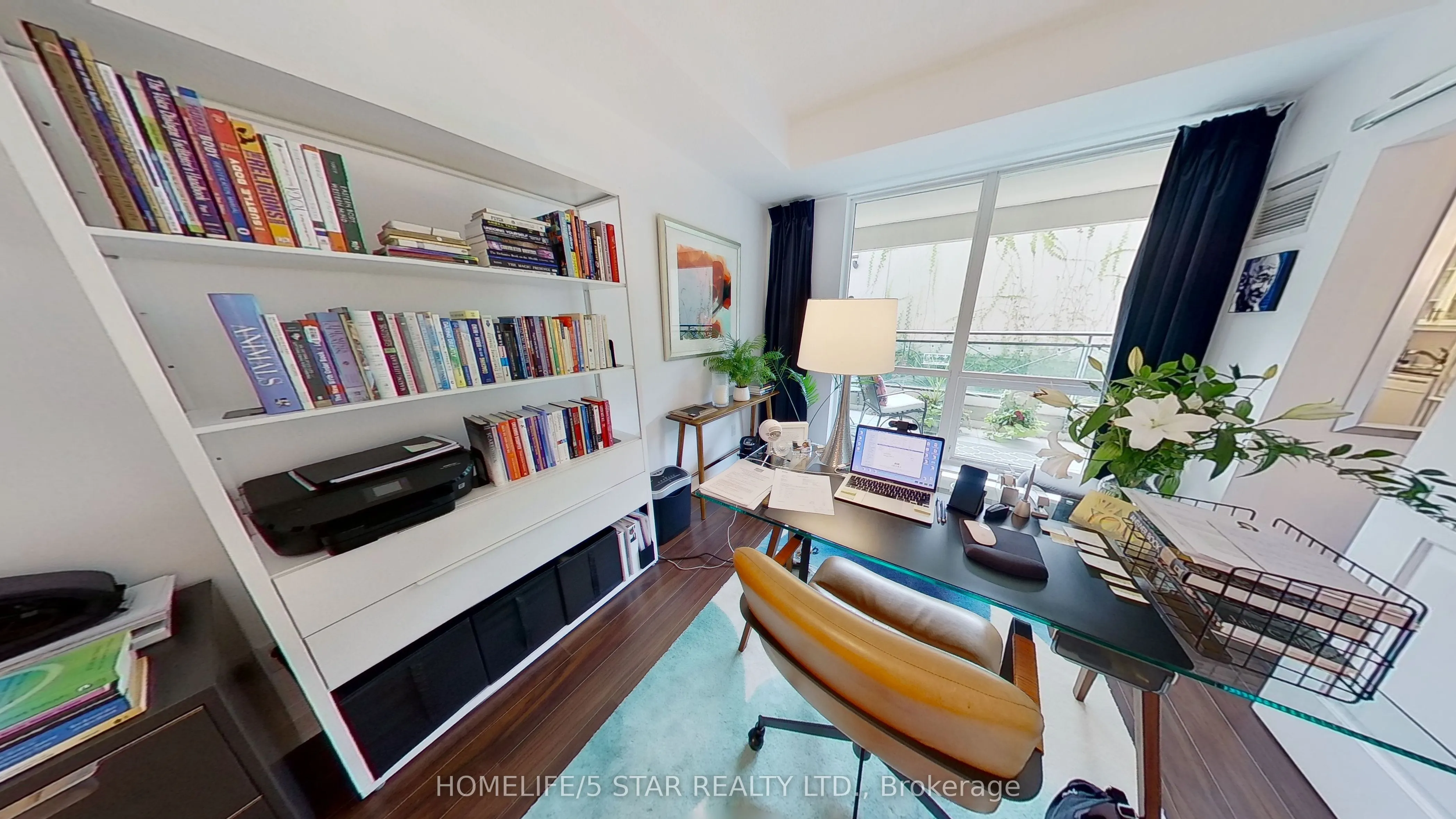25 SCRIVENER Square, #209