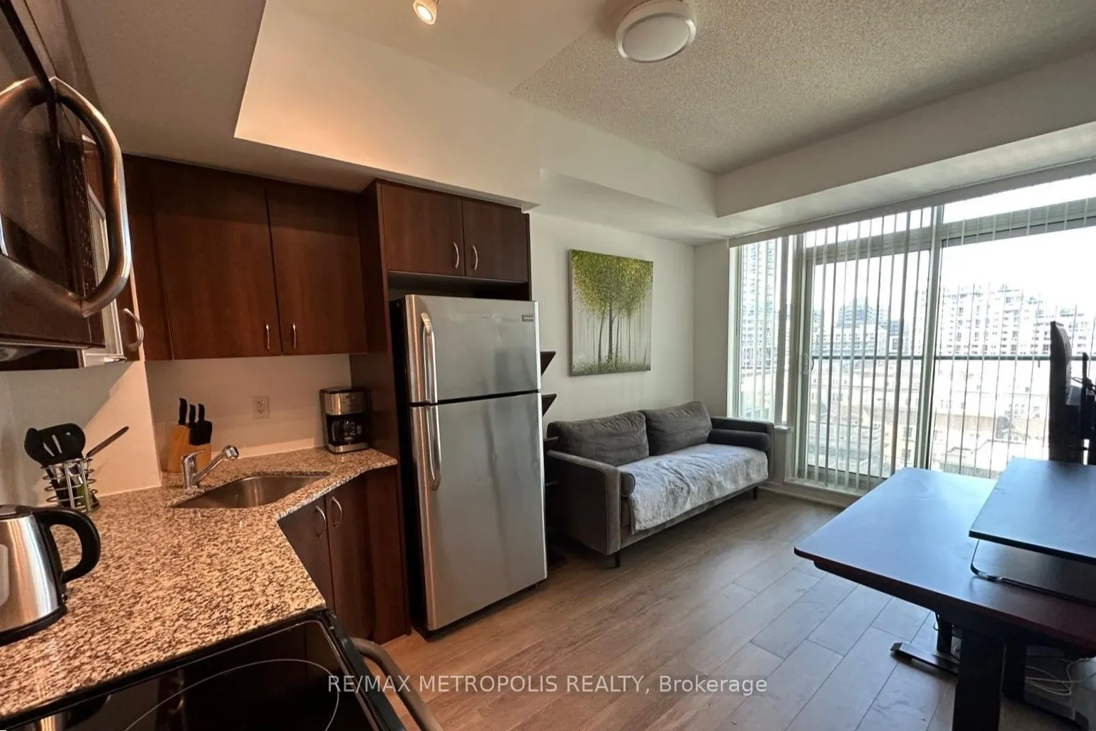 55 East Liberty Street, #813