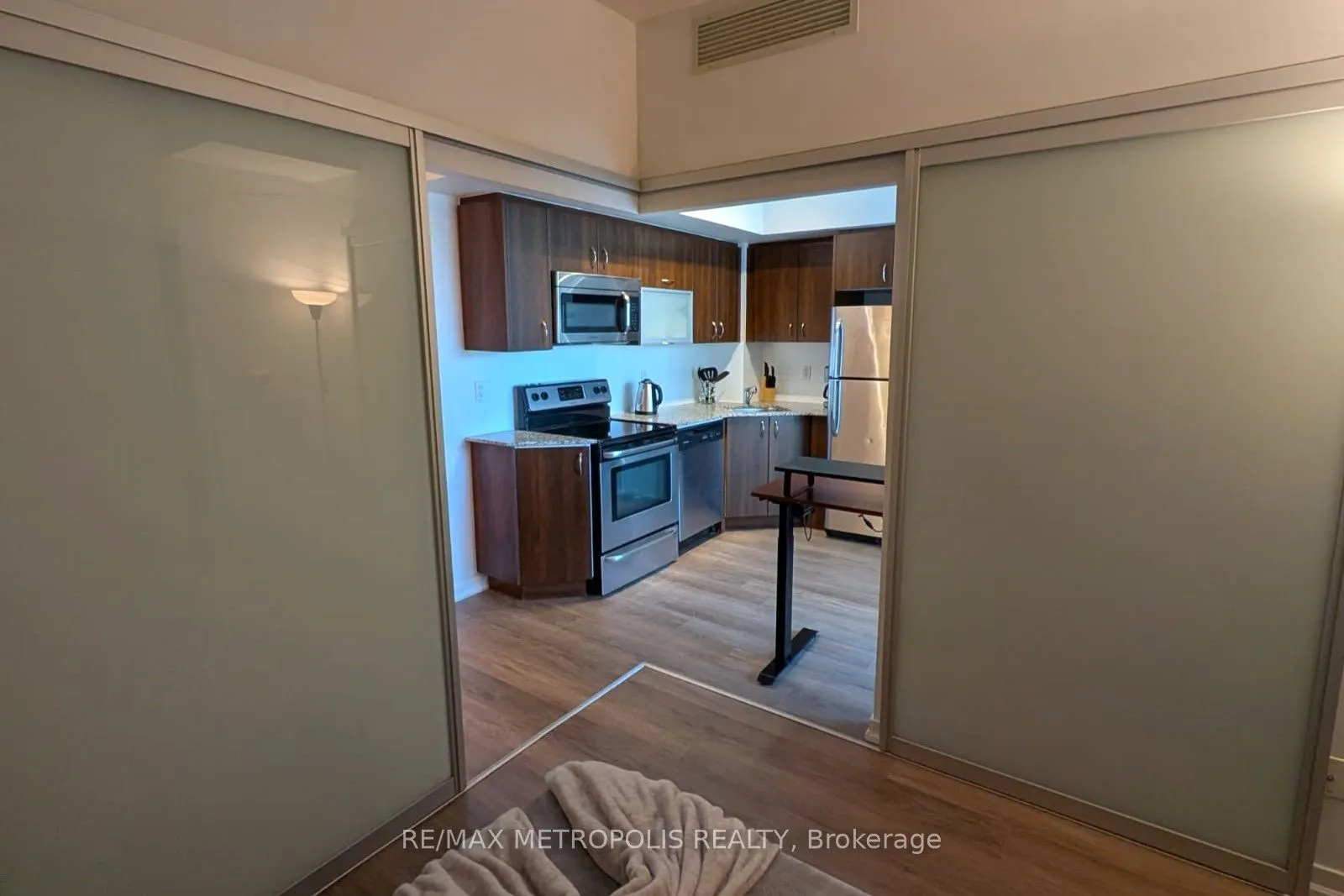55 East Liberty Street, #813