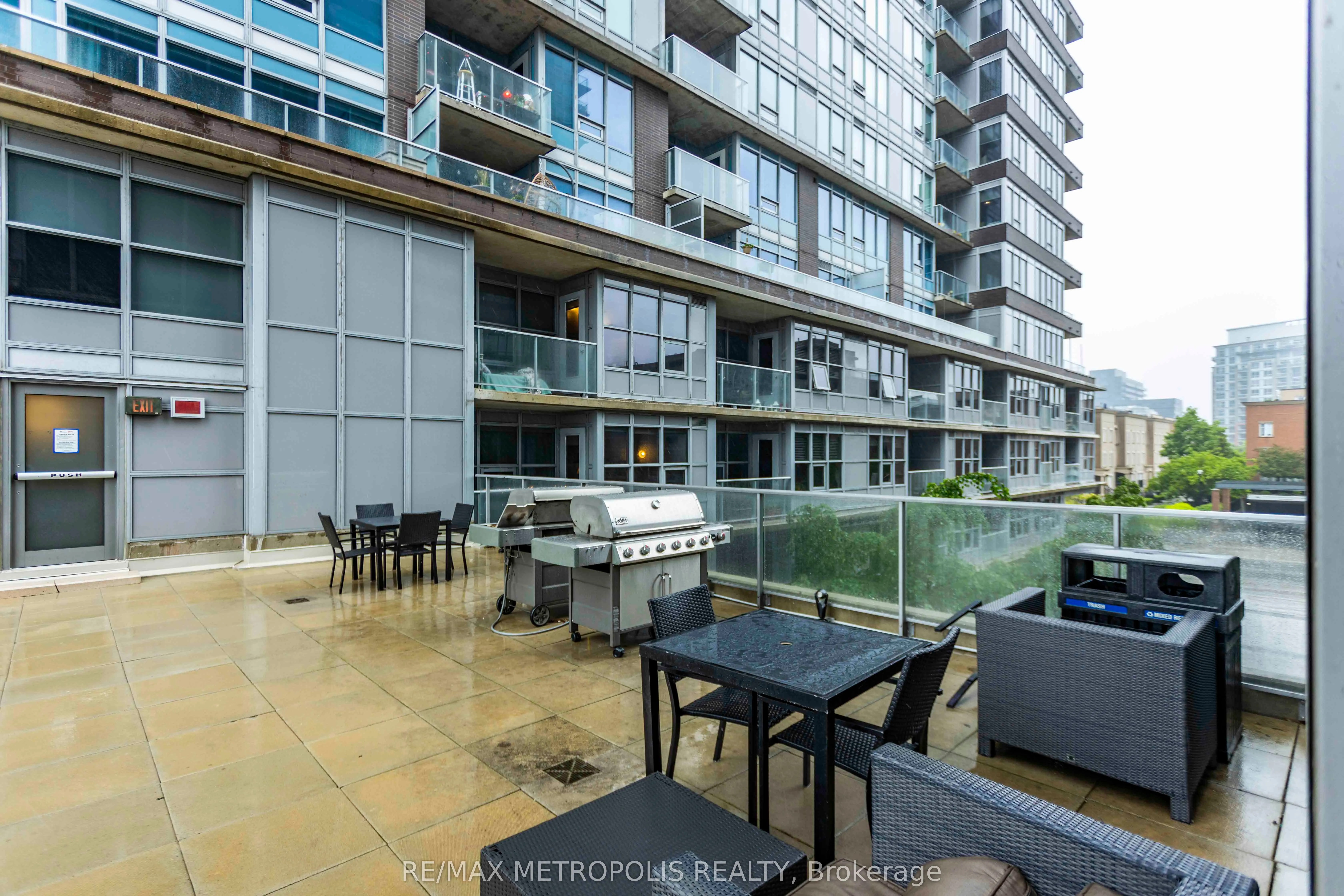 55 East Liberty Street, #813