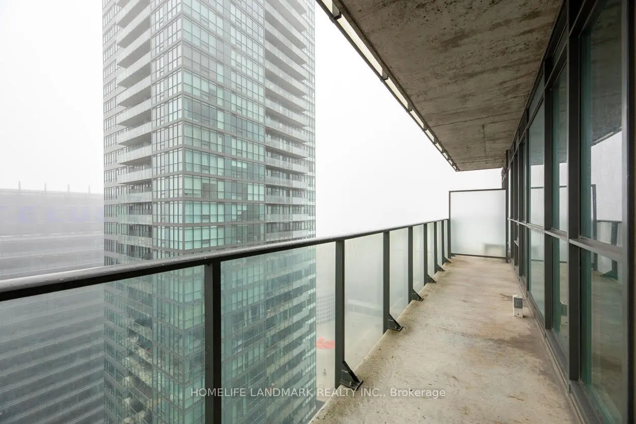 55 bremner Boulevard, #4003