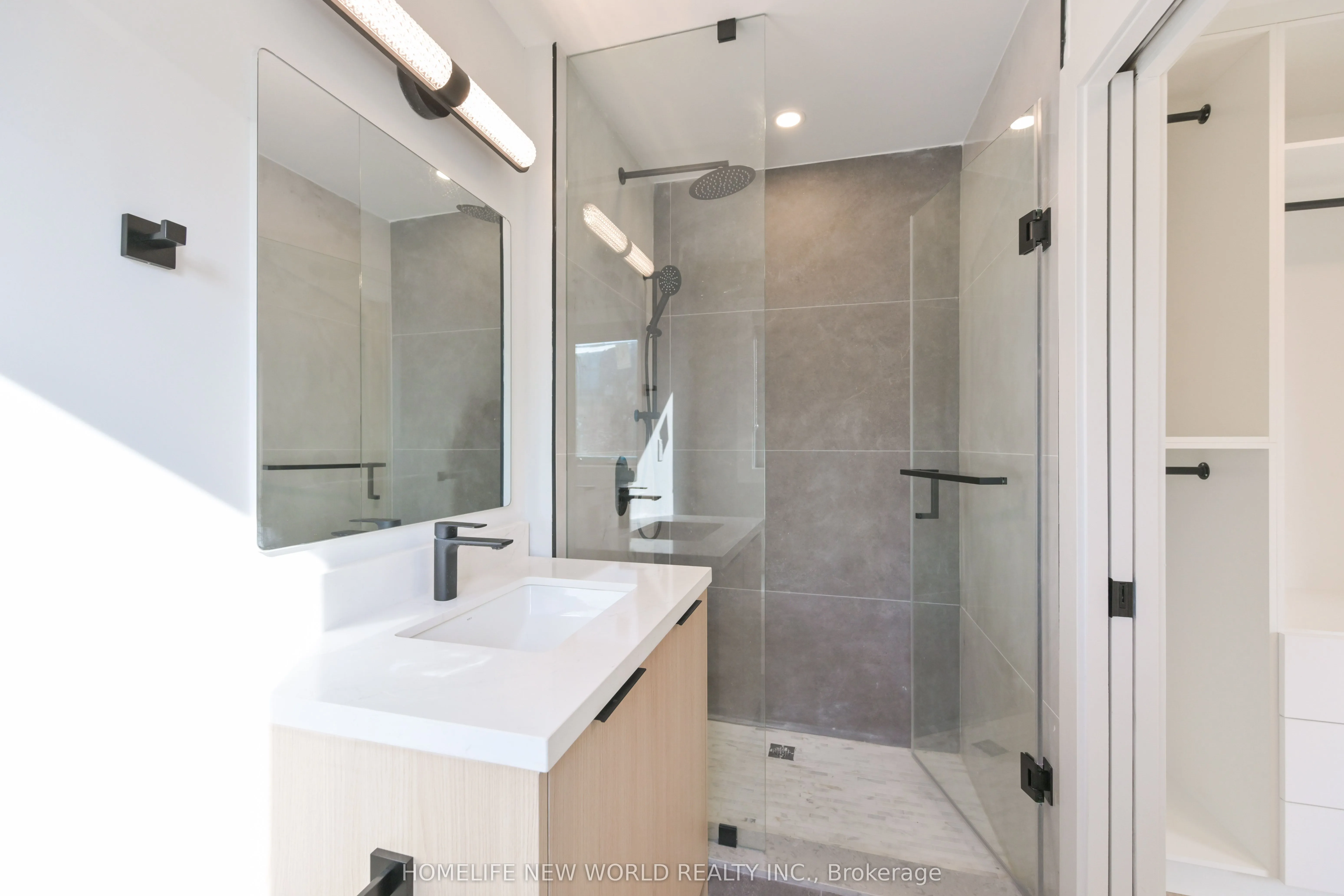 997 Dufferin Street, #Laneway