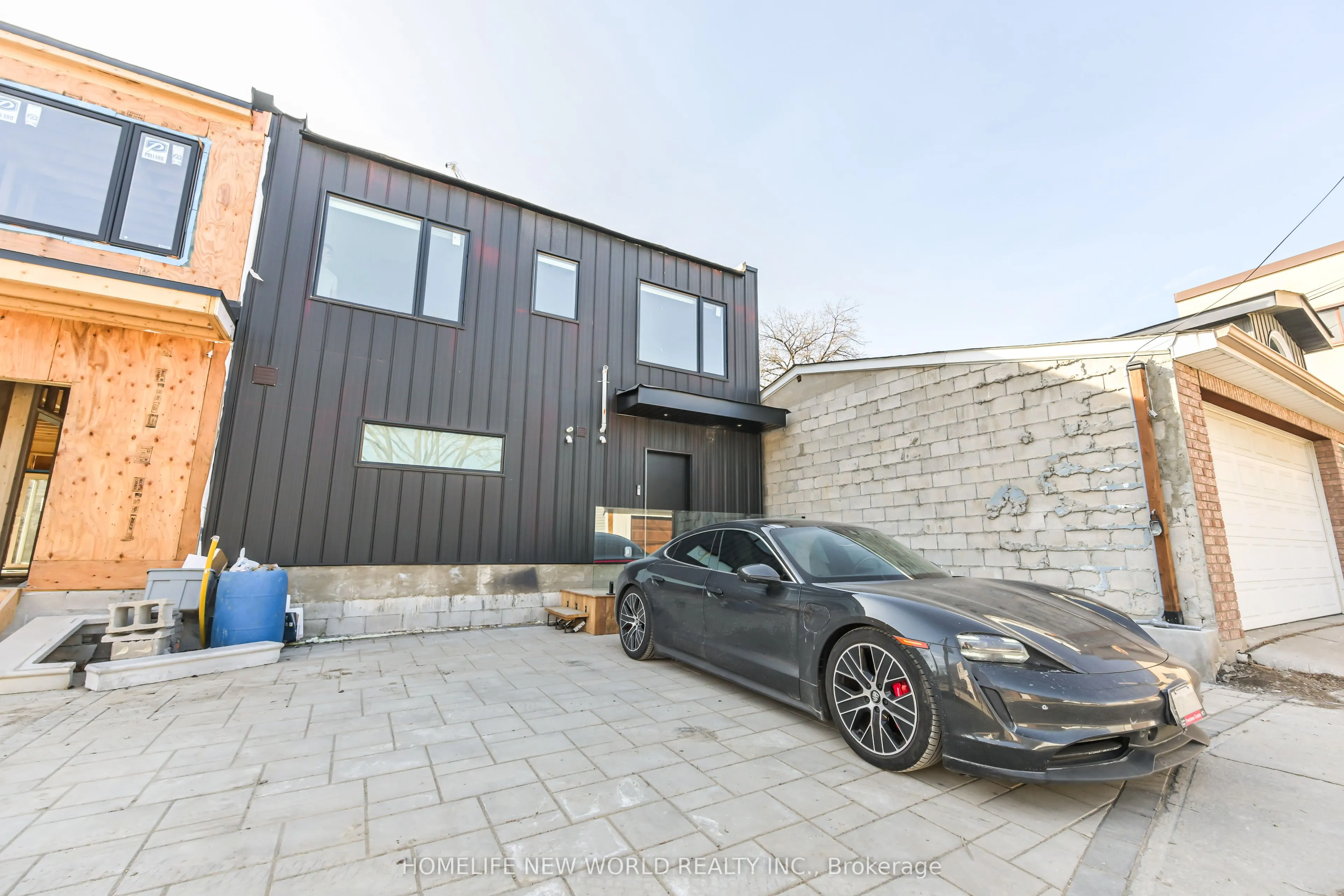 997 Dufferin Street, #Laneway