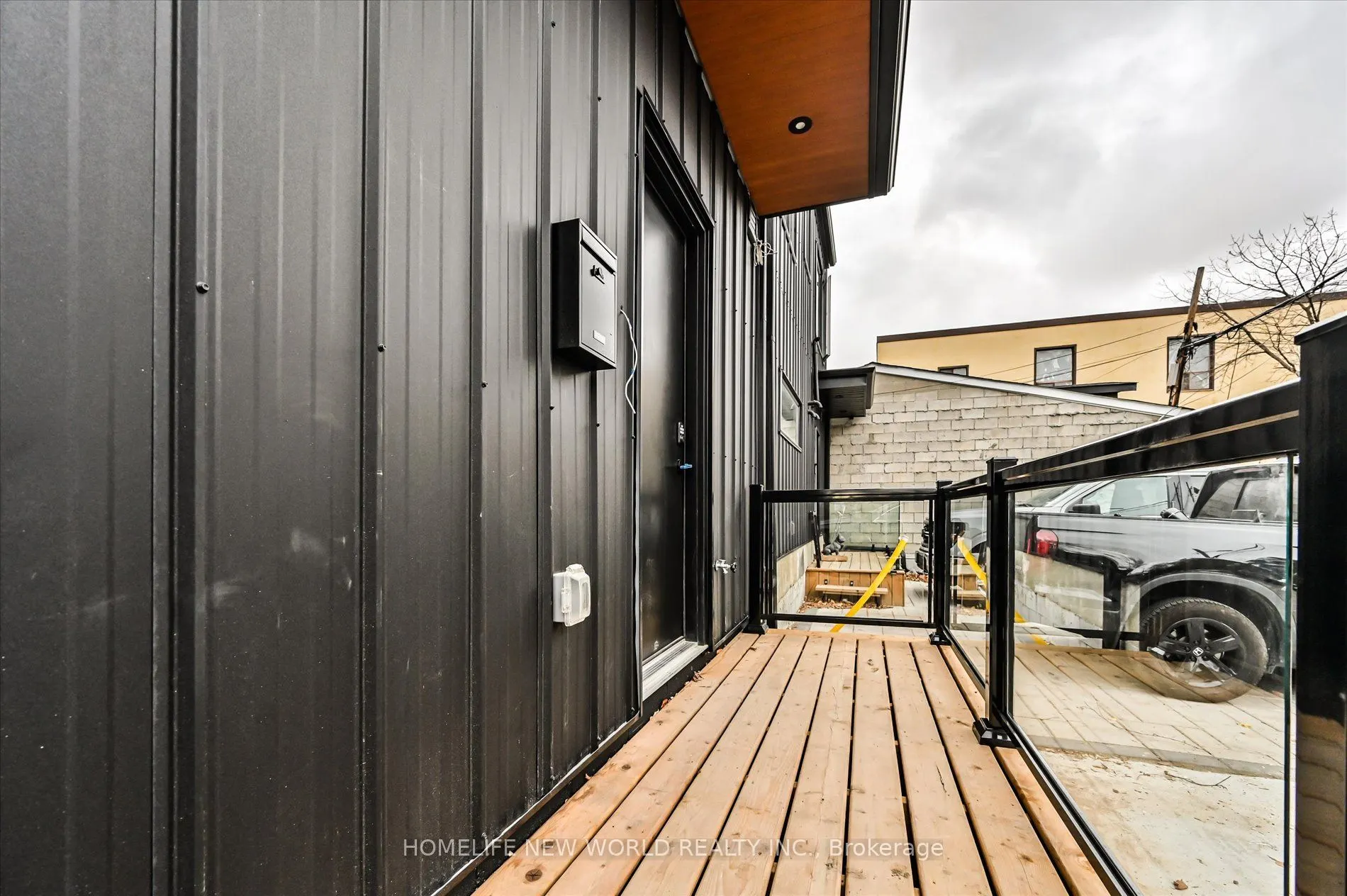 997 Dufferin Street, #Laneway