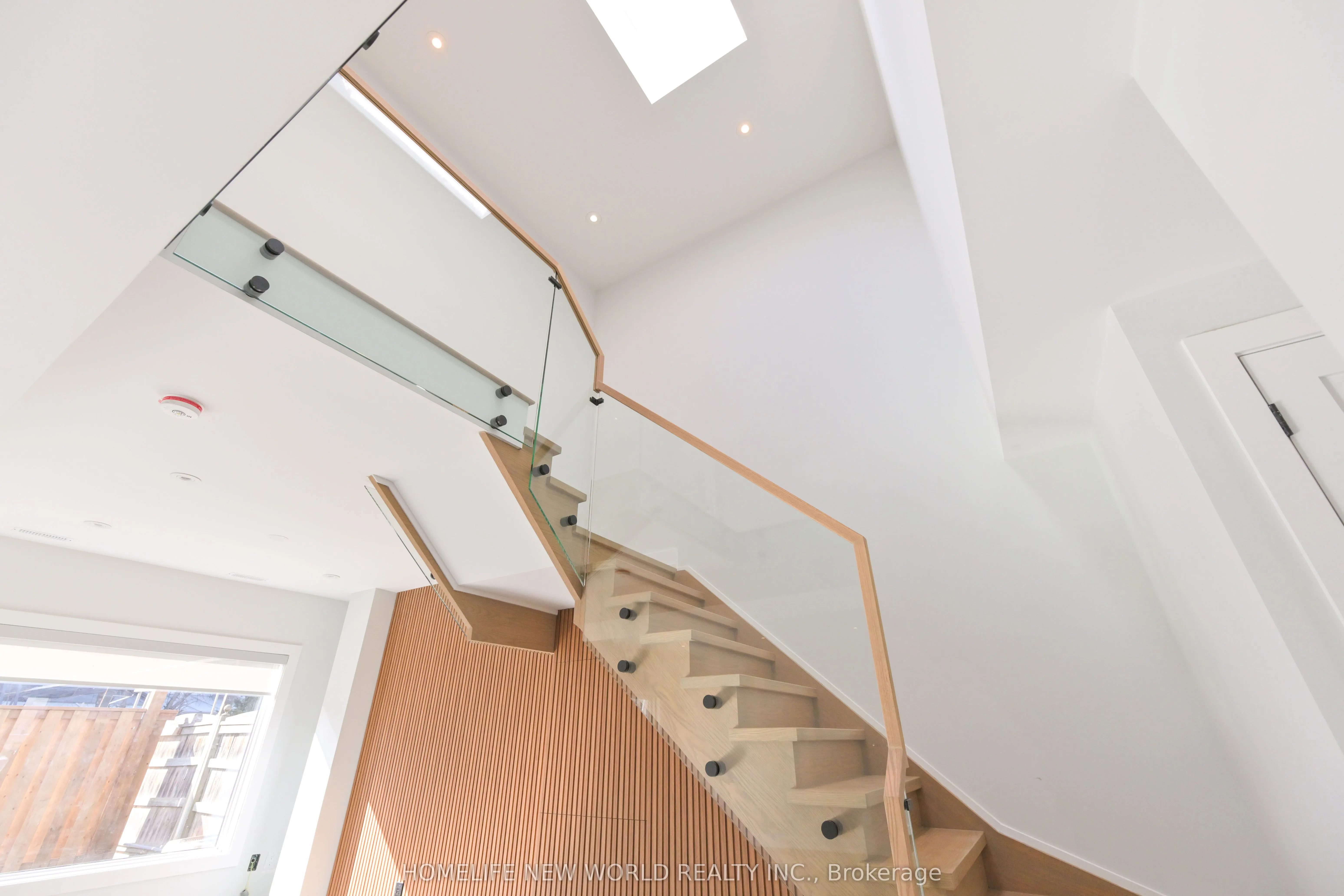 997 Dufferin Street, #Laneway