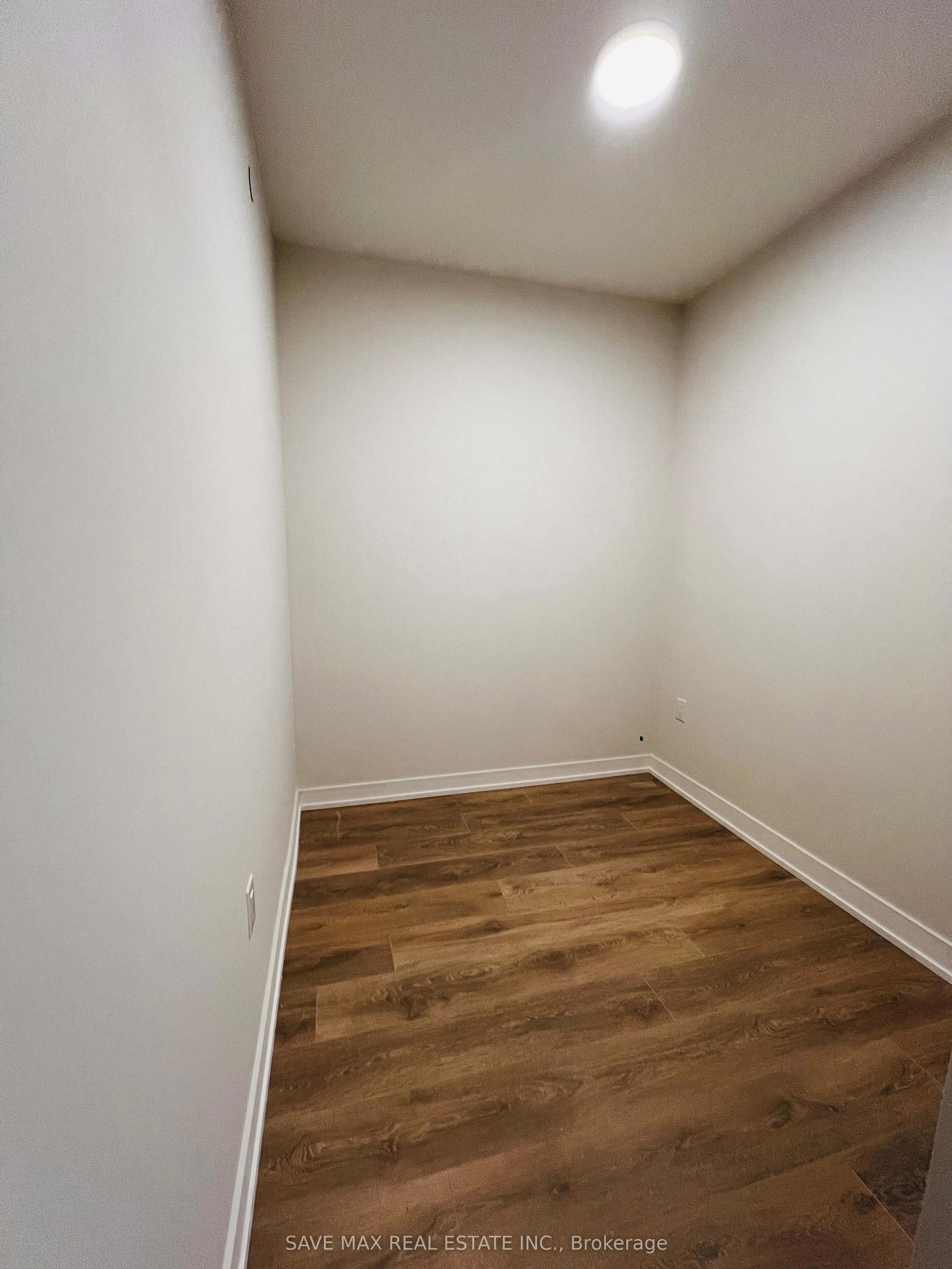 181 Sterling Road, #LPH 1706