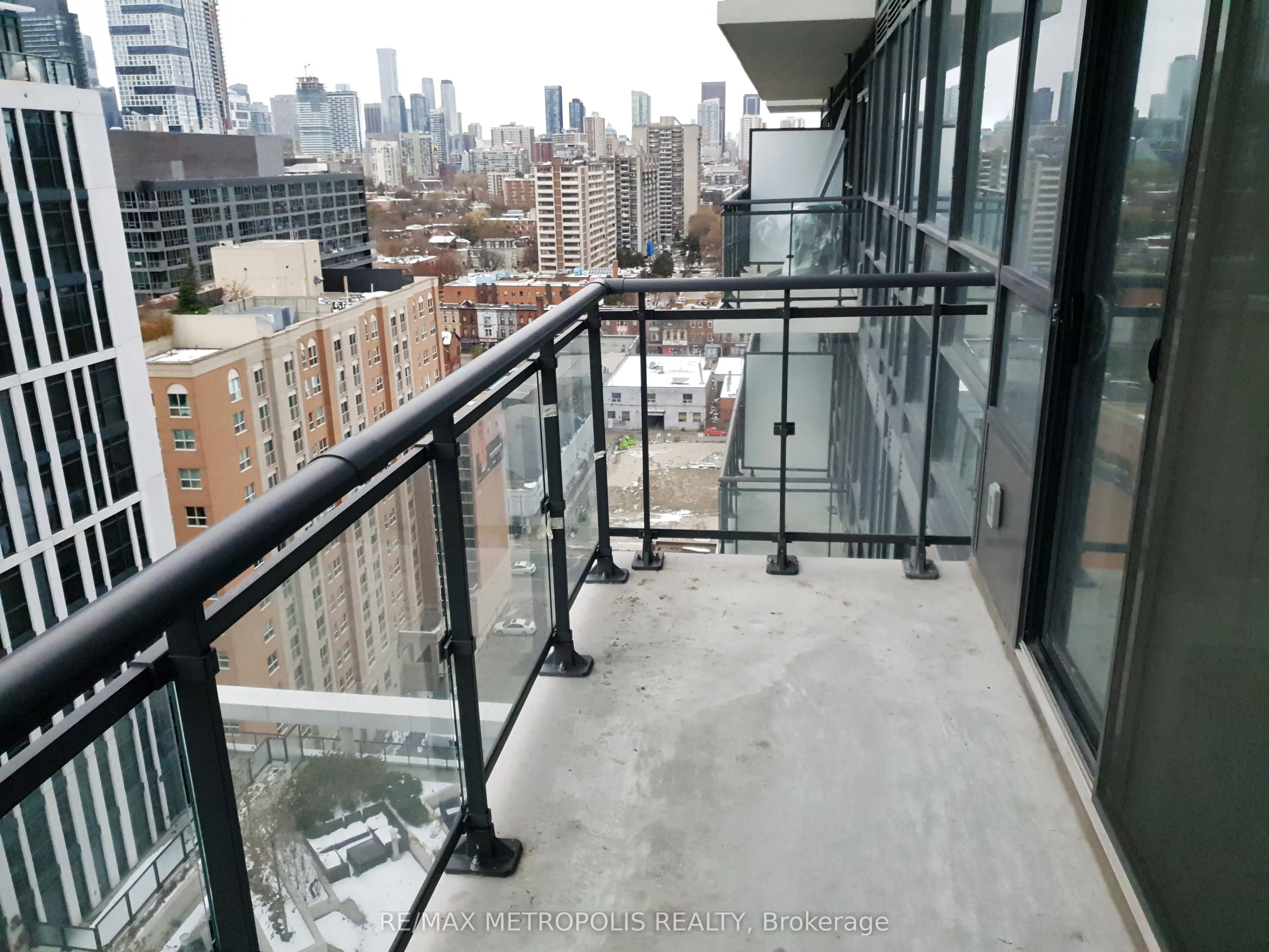 460 Adelaide Street E, #2117