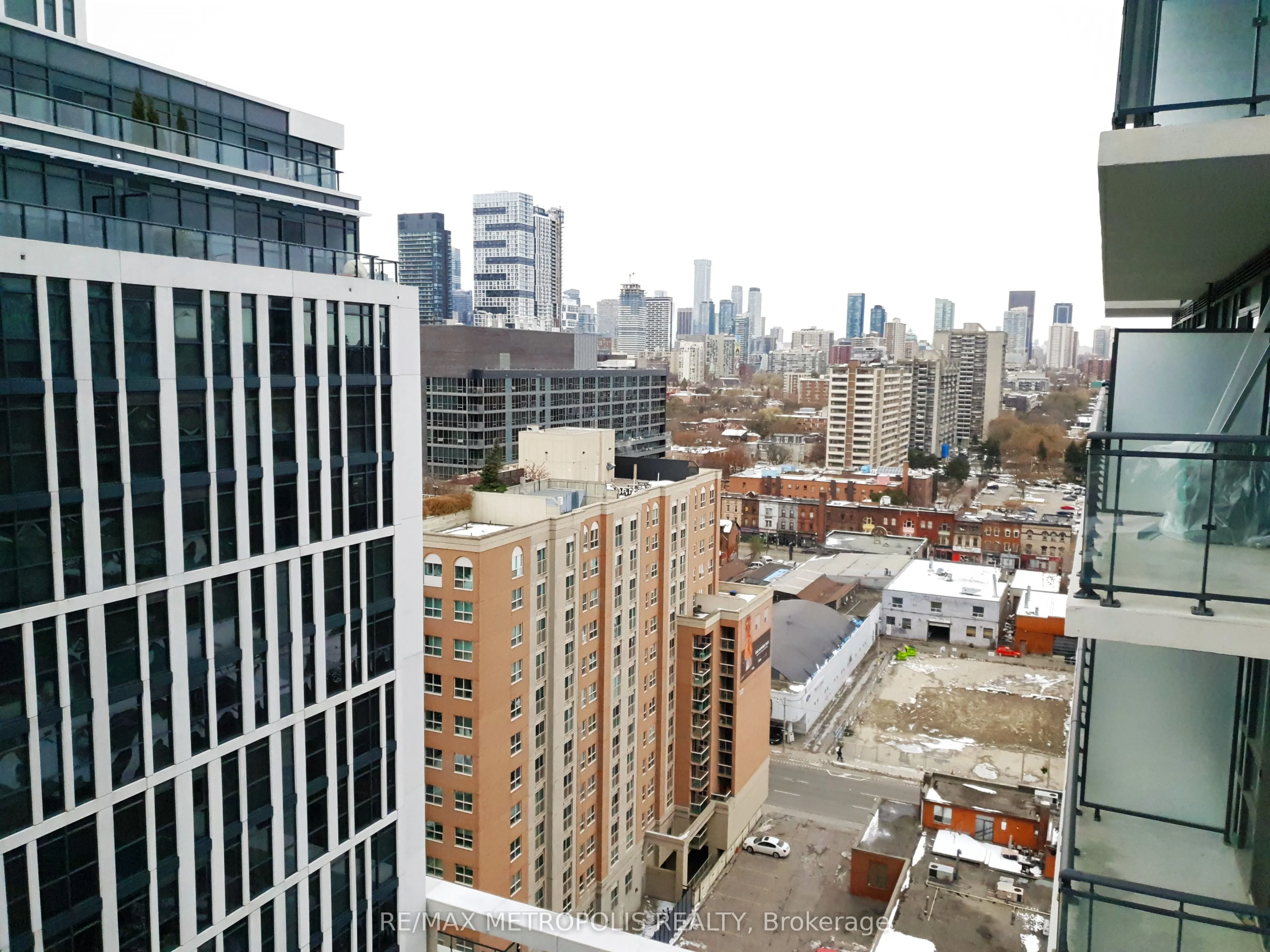 460 Adelaide Street E, #2117