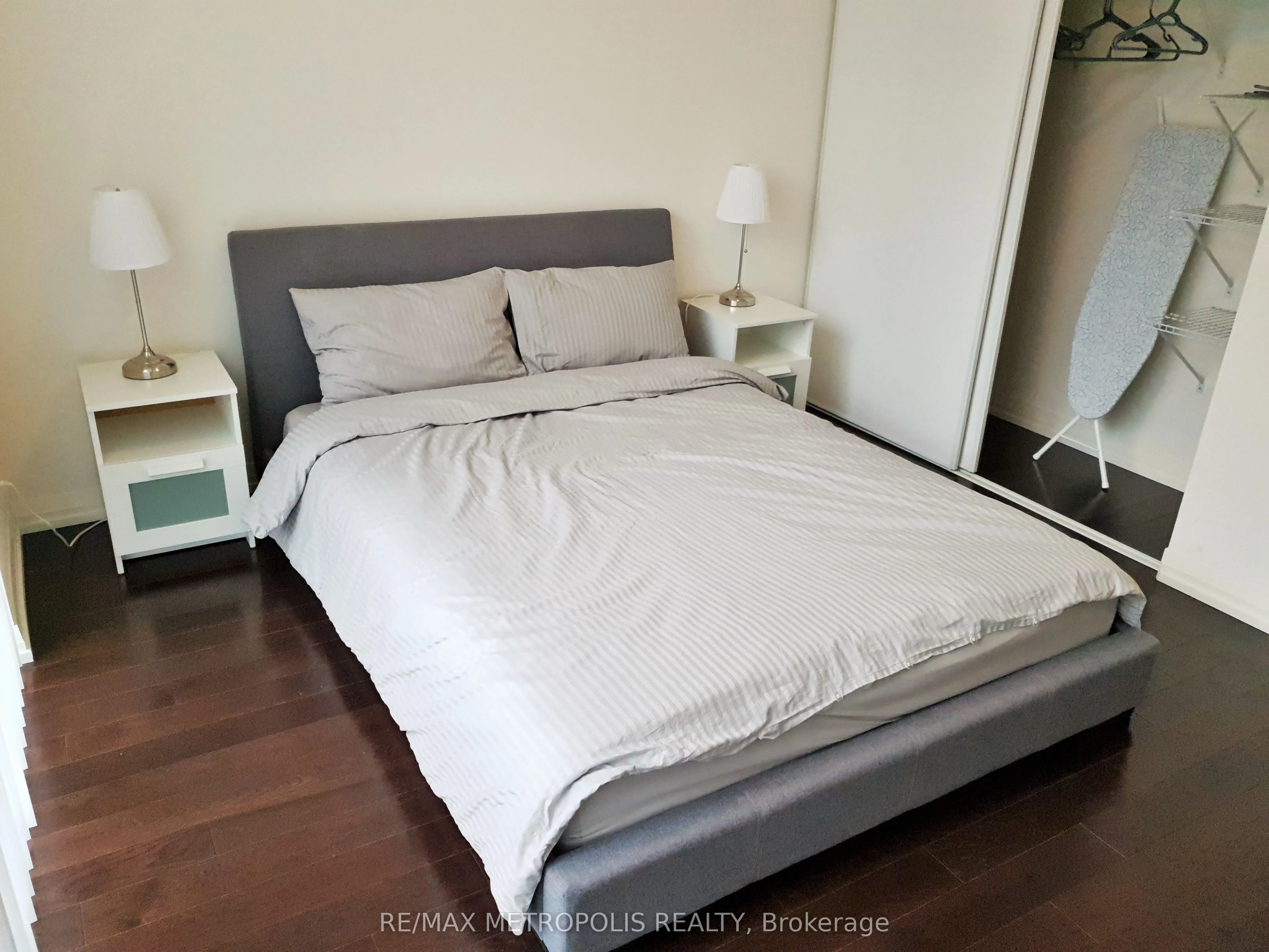 460 Adelaide Street E, #2117