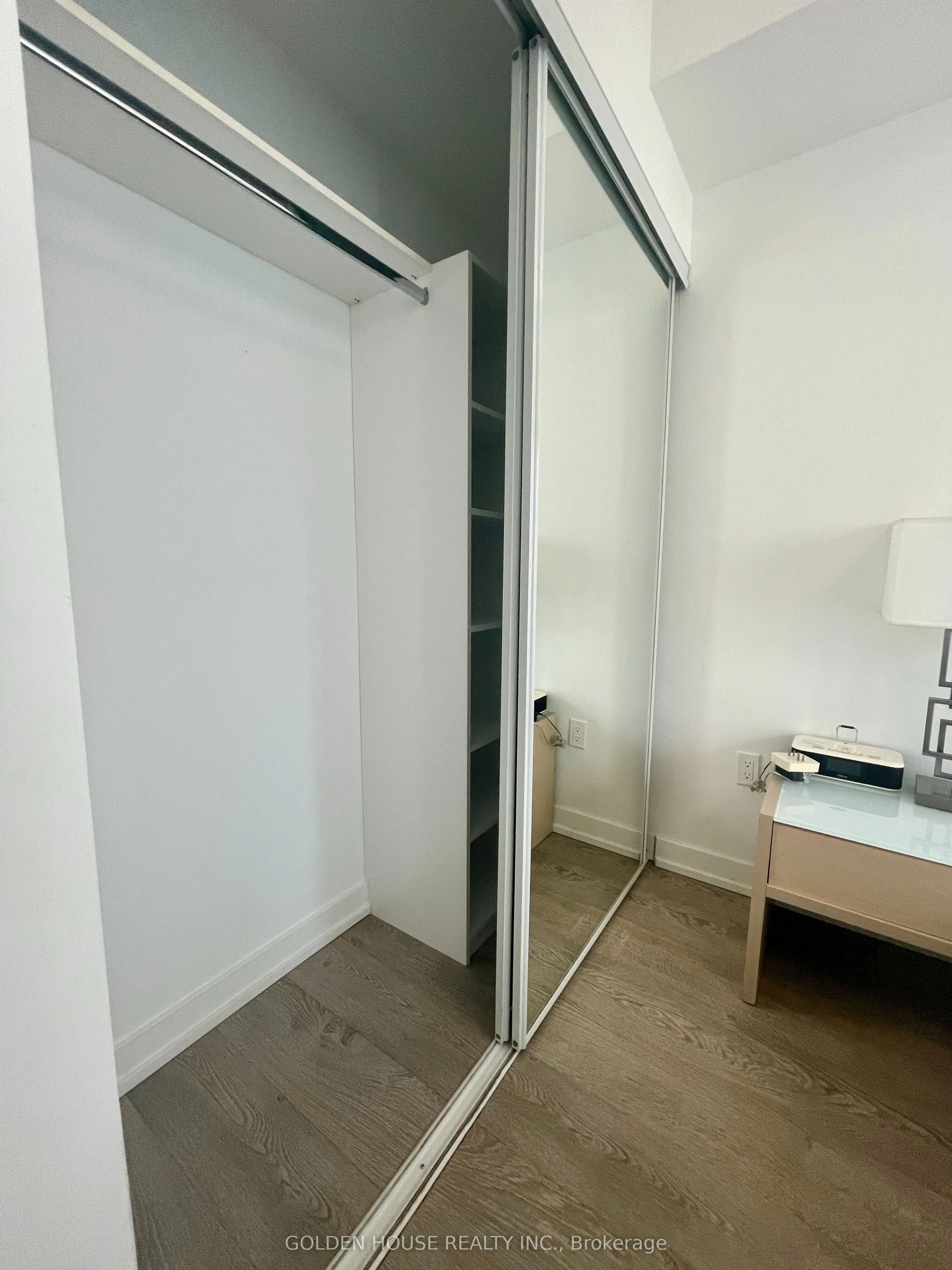 10 York Street, #1602