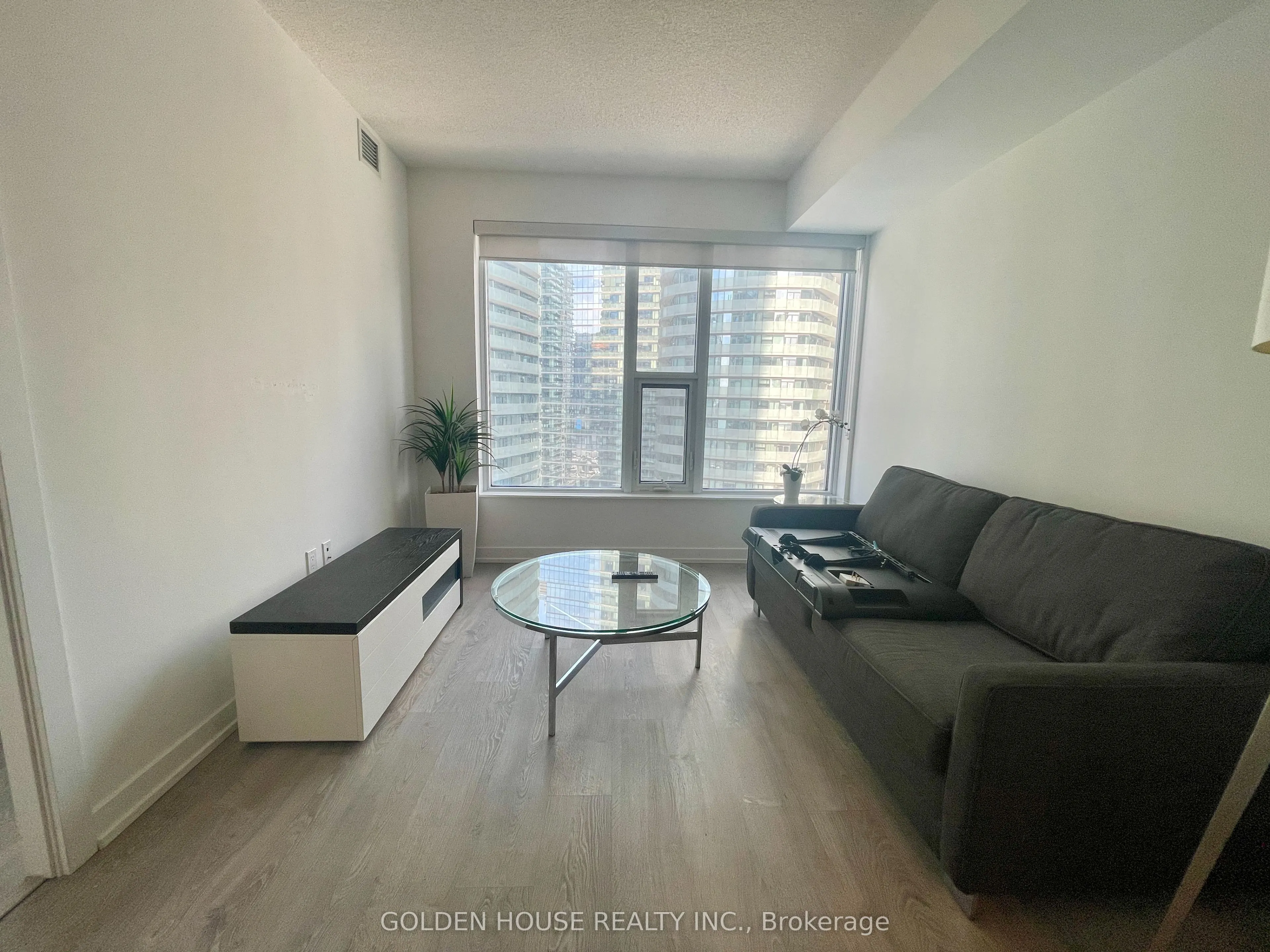 10 York Street, #1602