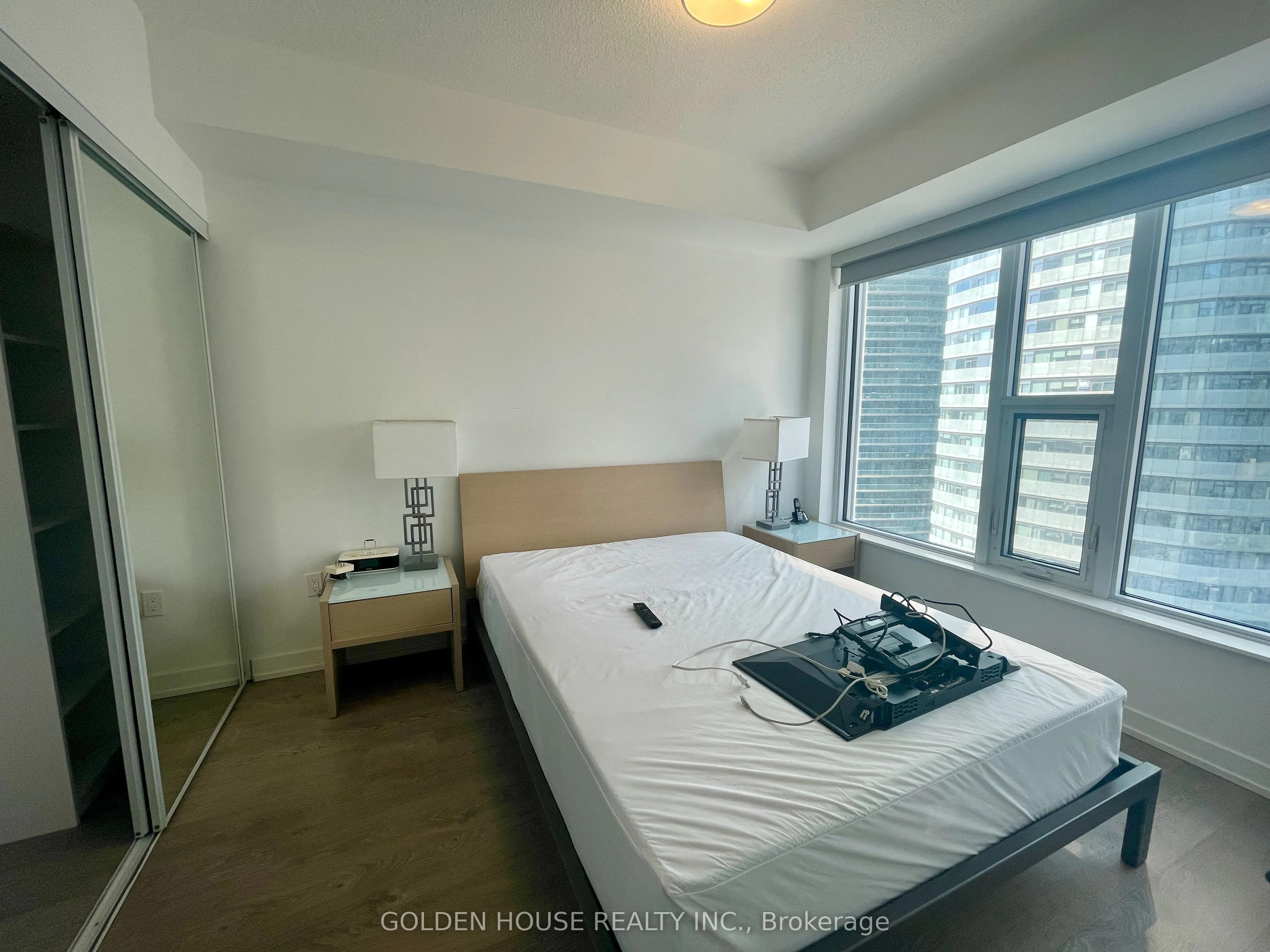 10 York Street, #1602
