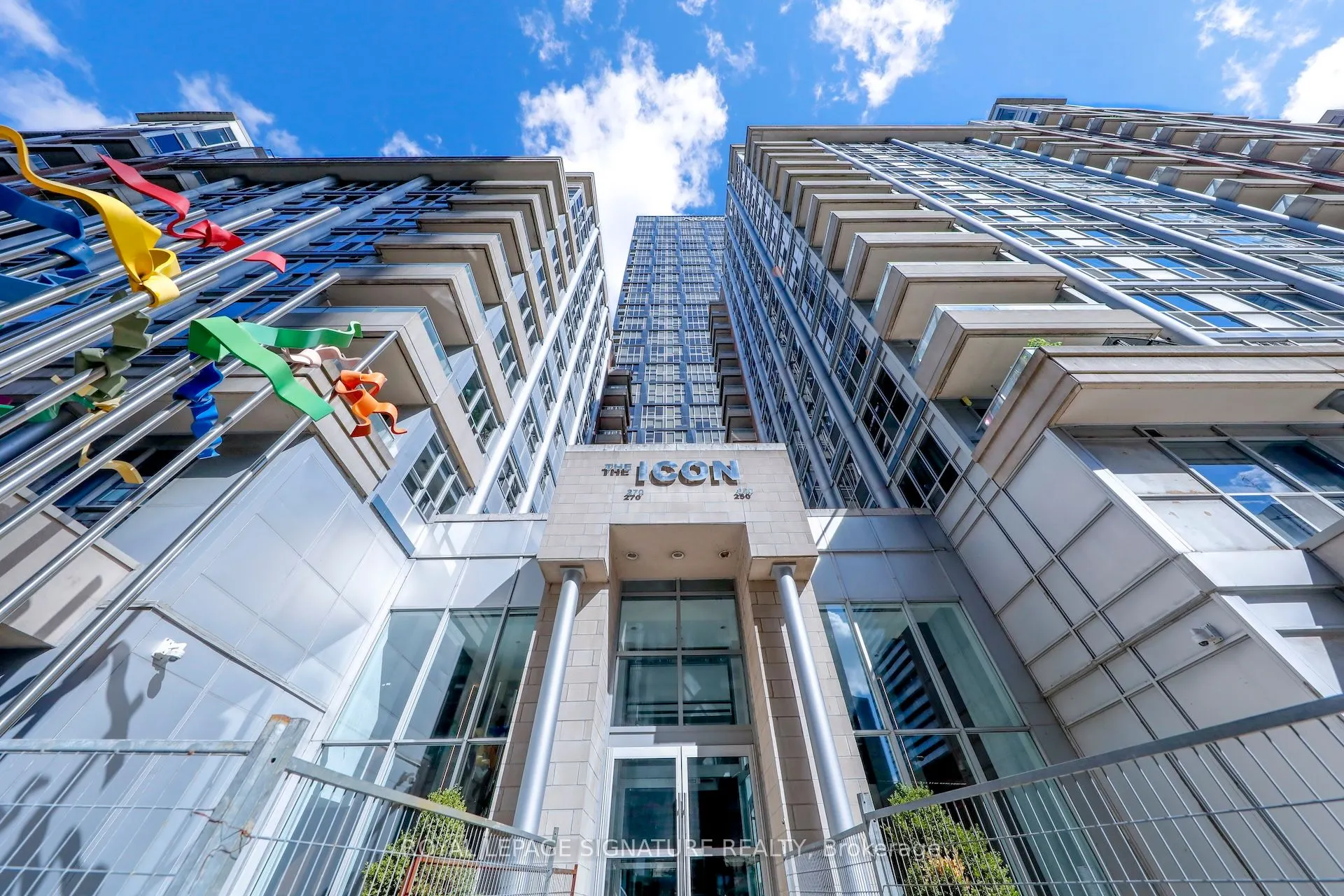 250 Wellington Street W, #343