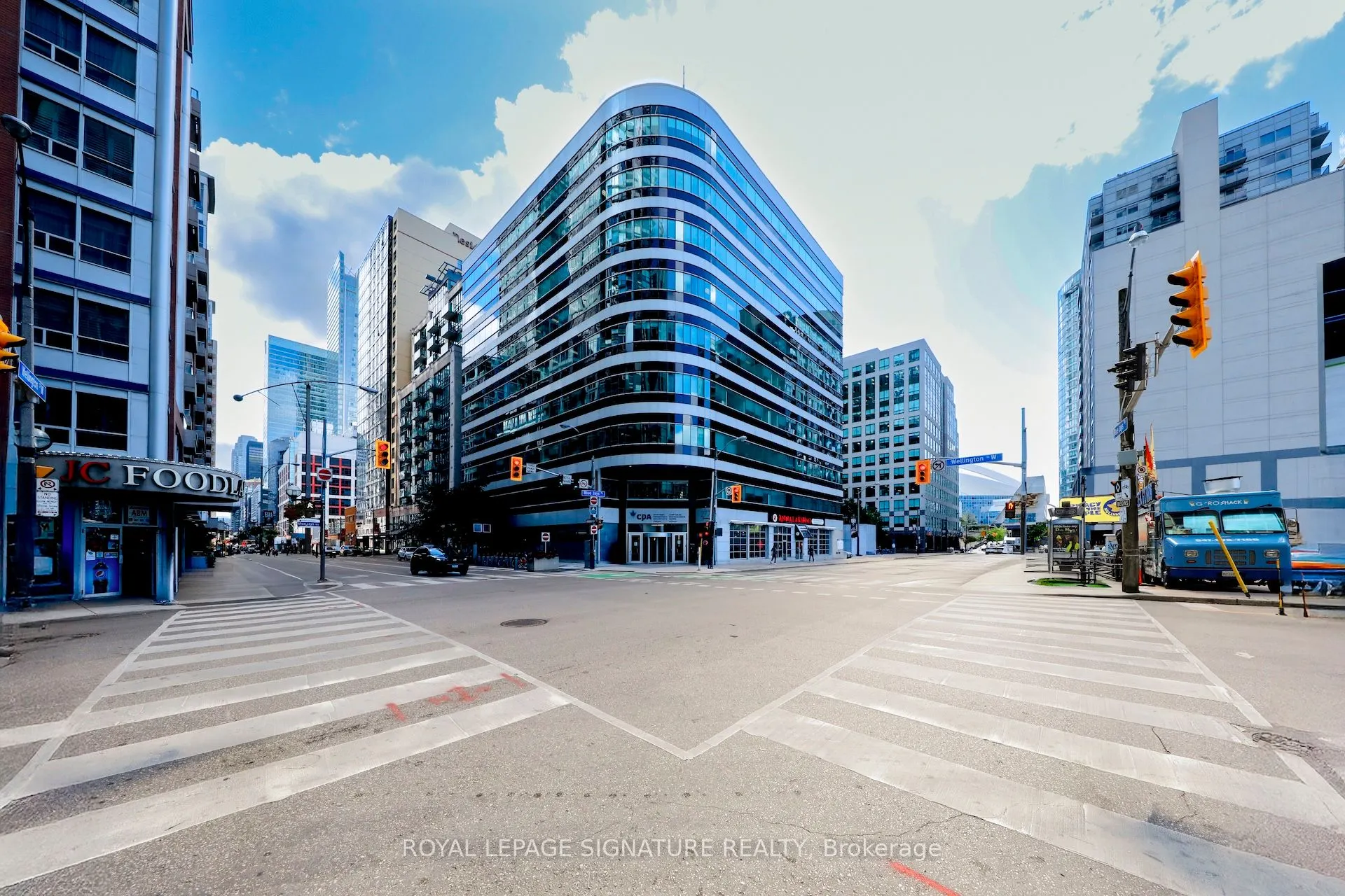 250 Wellington Street W, #343