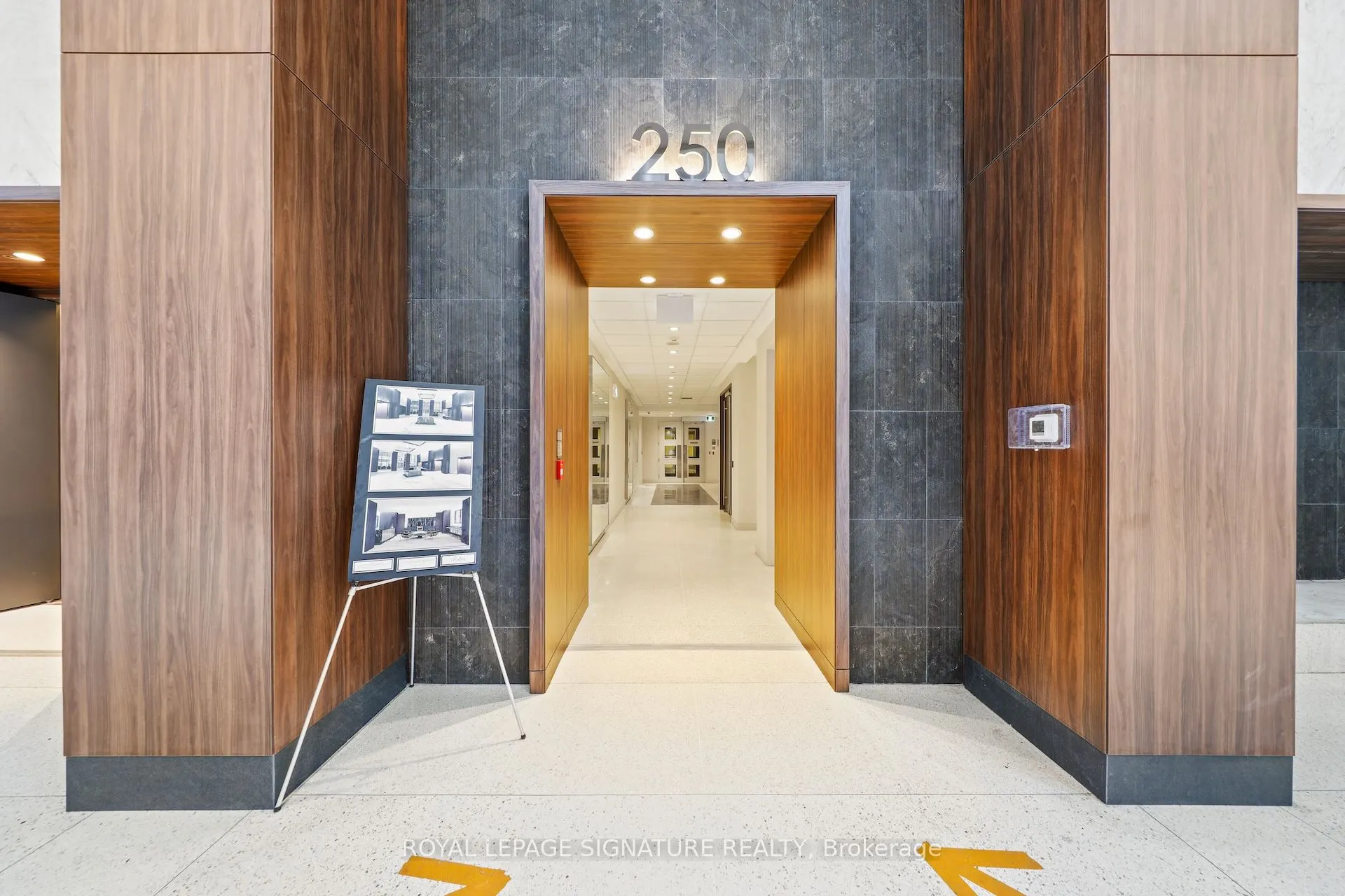 250 Wellington Street W, #343