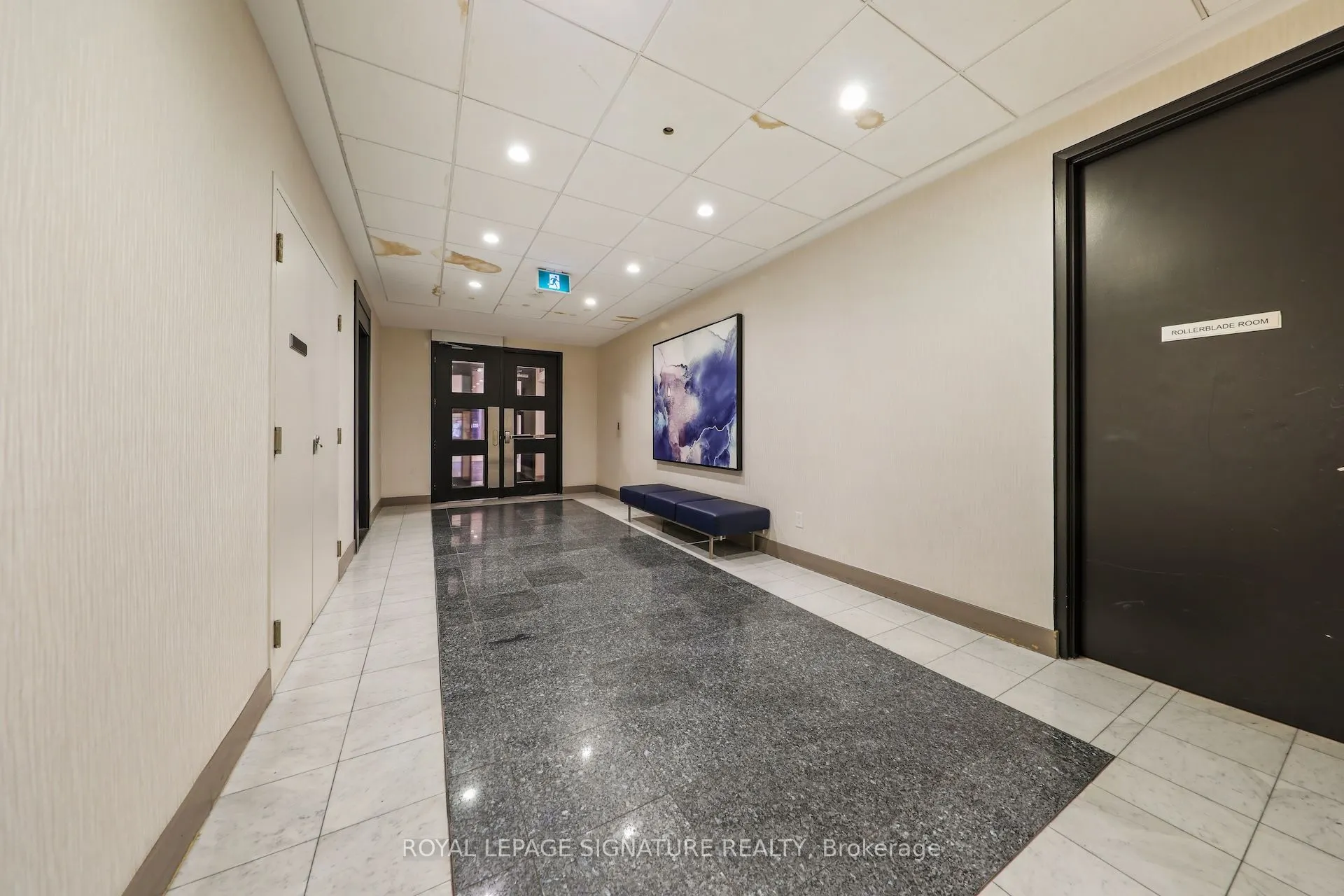 250 Wellington Street W, #343