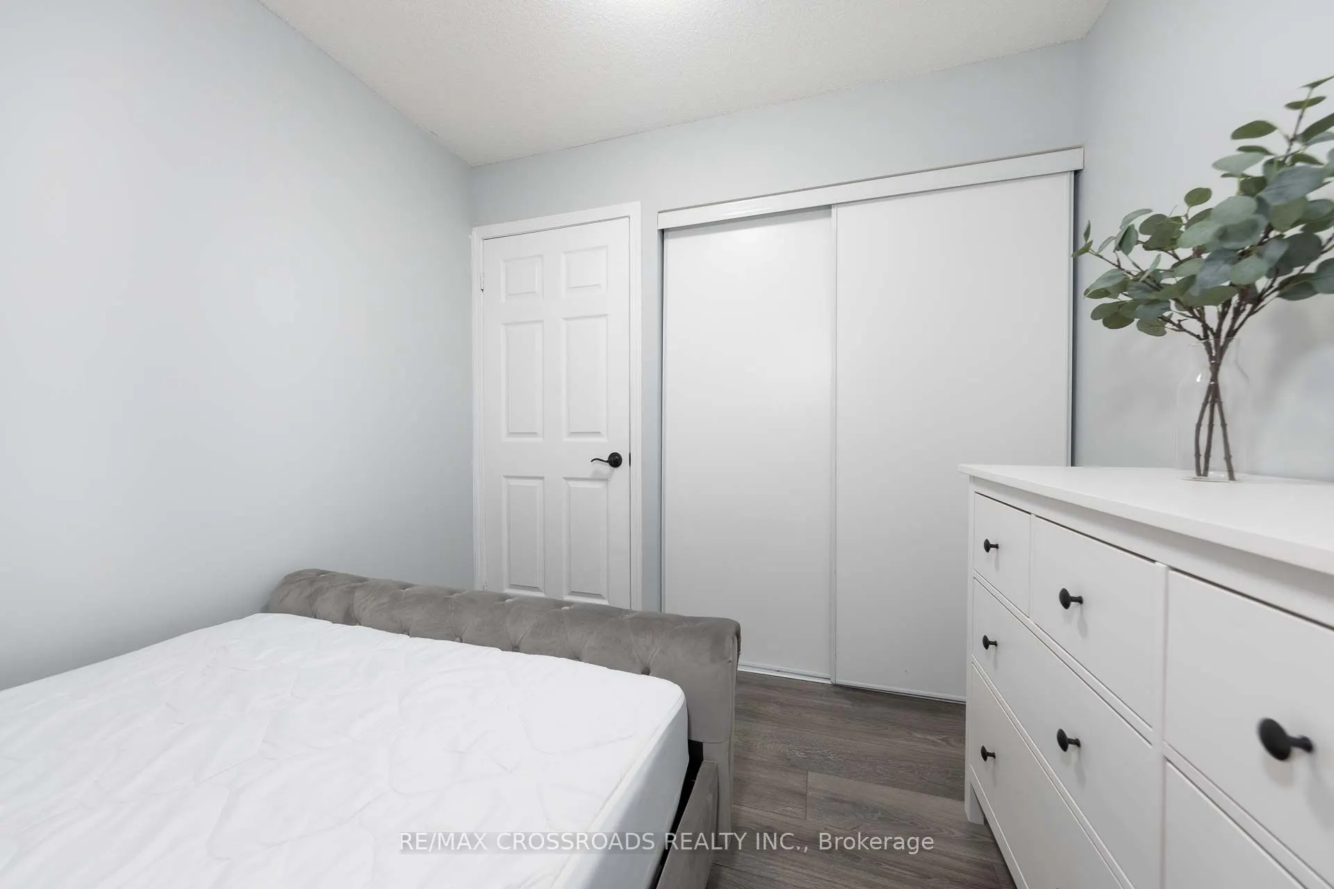 7 Lorraine Drive, #203