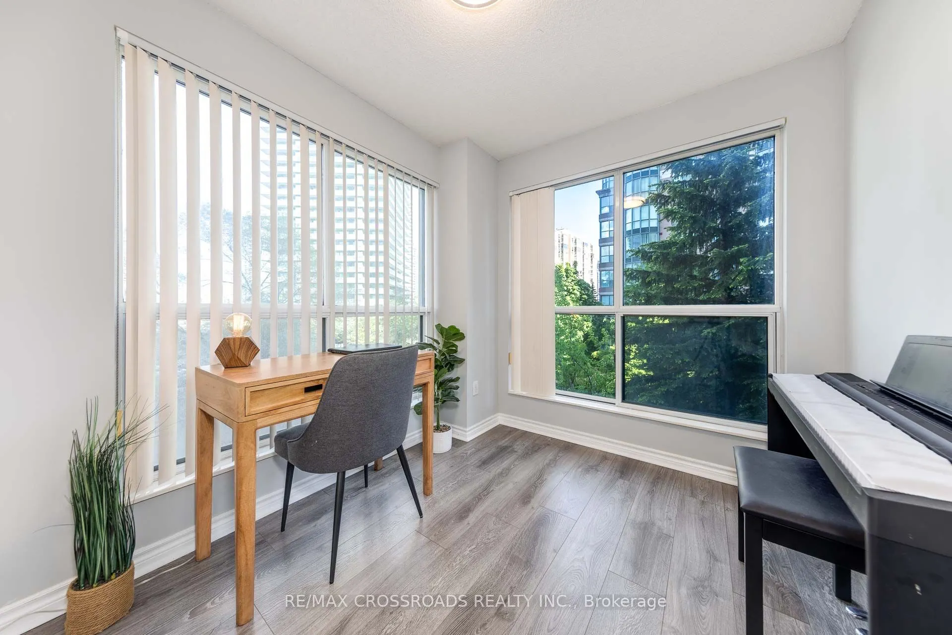 7 Lorraine Drive, #203