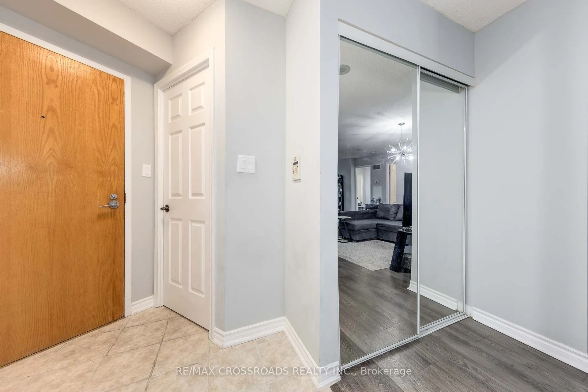 7 Lorraine Drive, #203