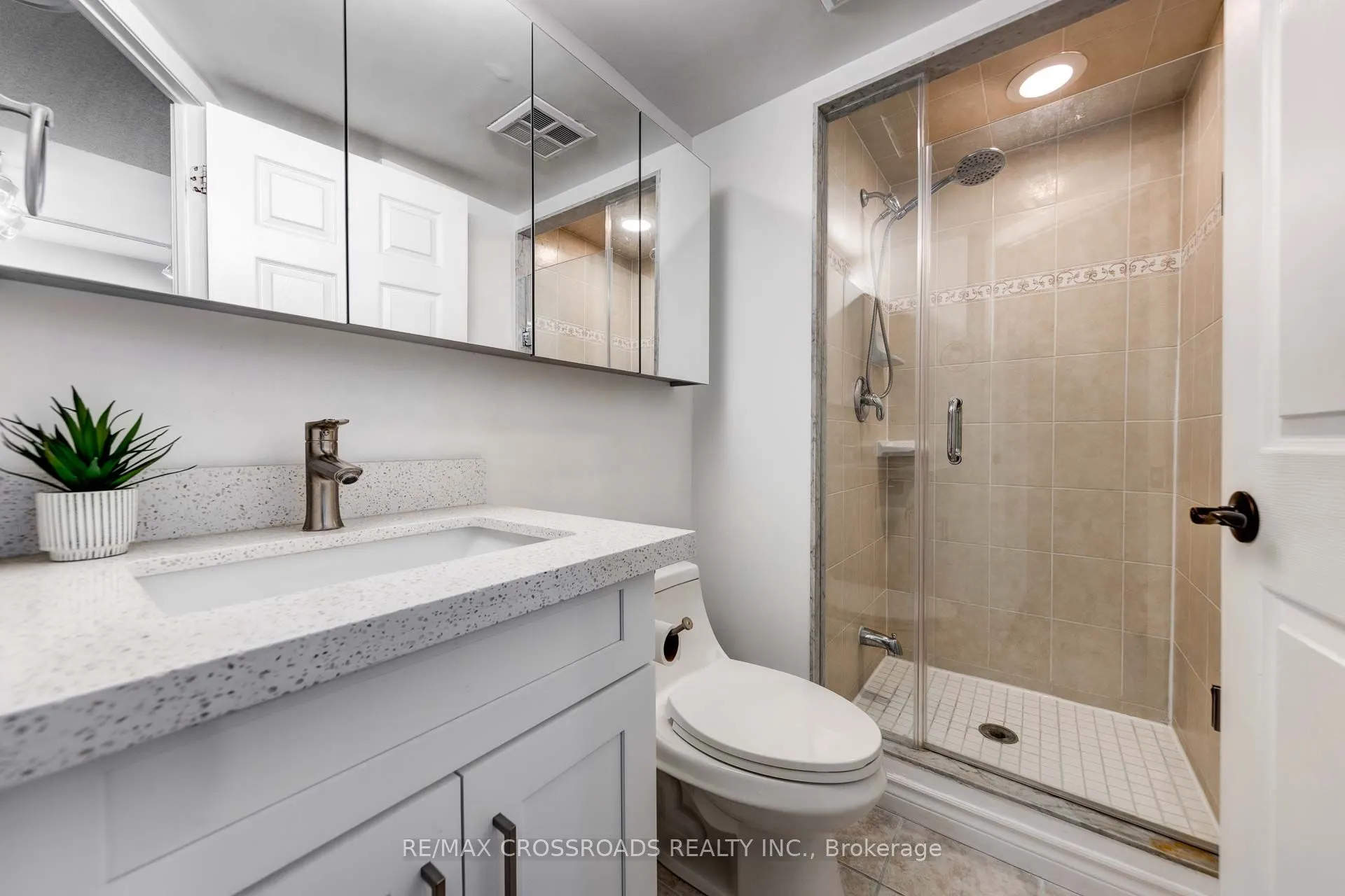 7 Lorraine Drive, #203