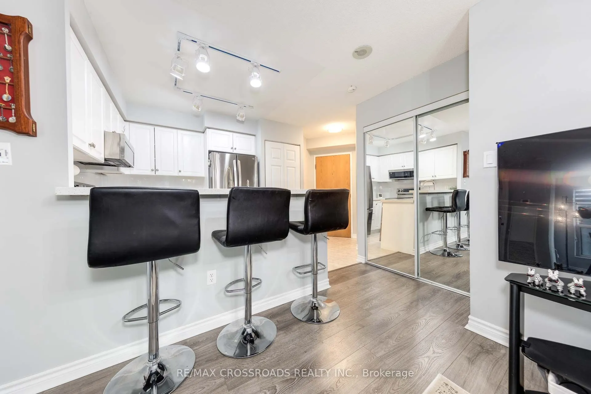 7 Lorraine Drive, #203