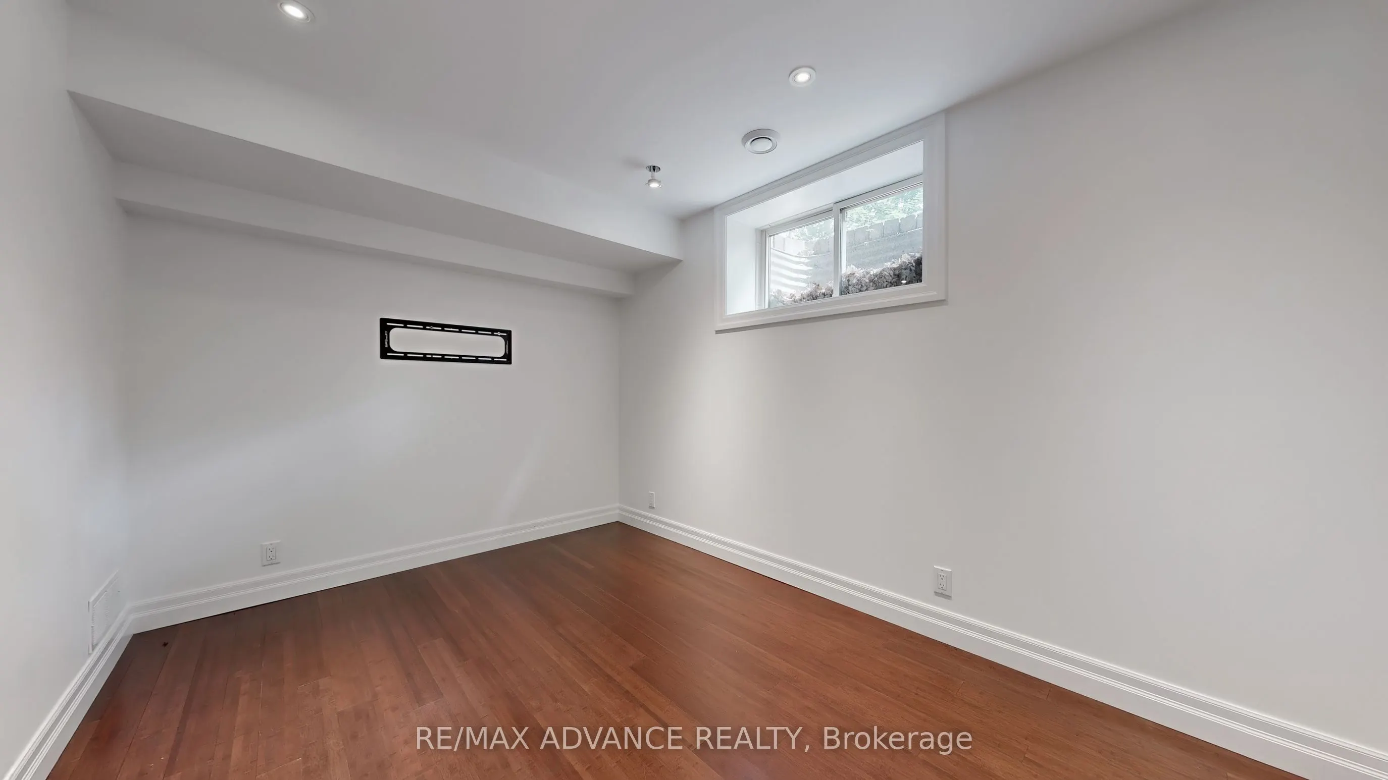 9 Carluke Crescent