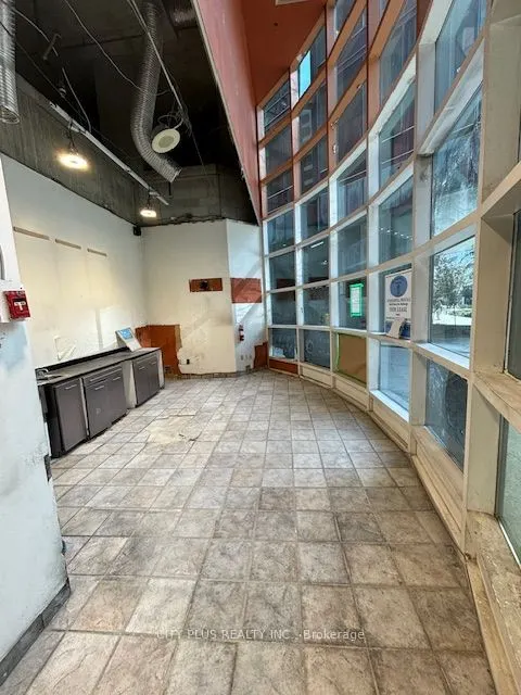 33 University Avenue, #101